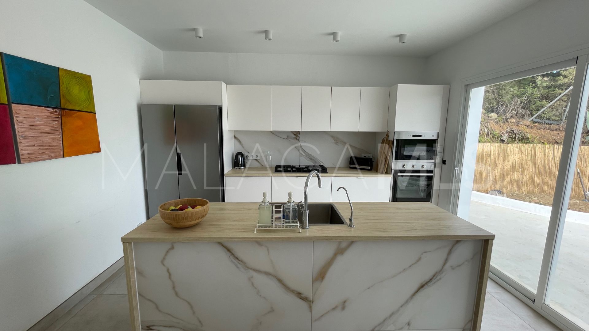 Finca for sale in Estepona