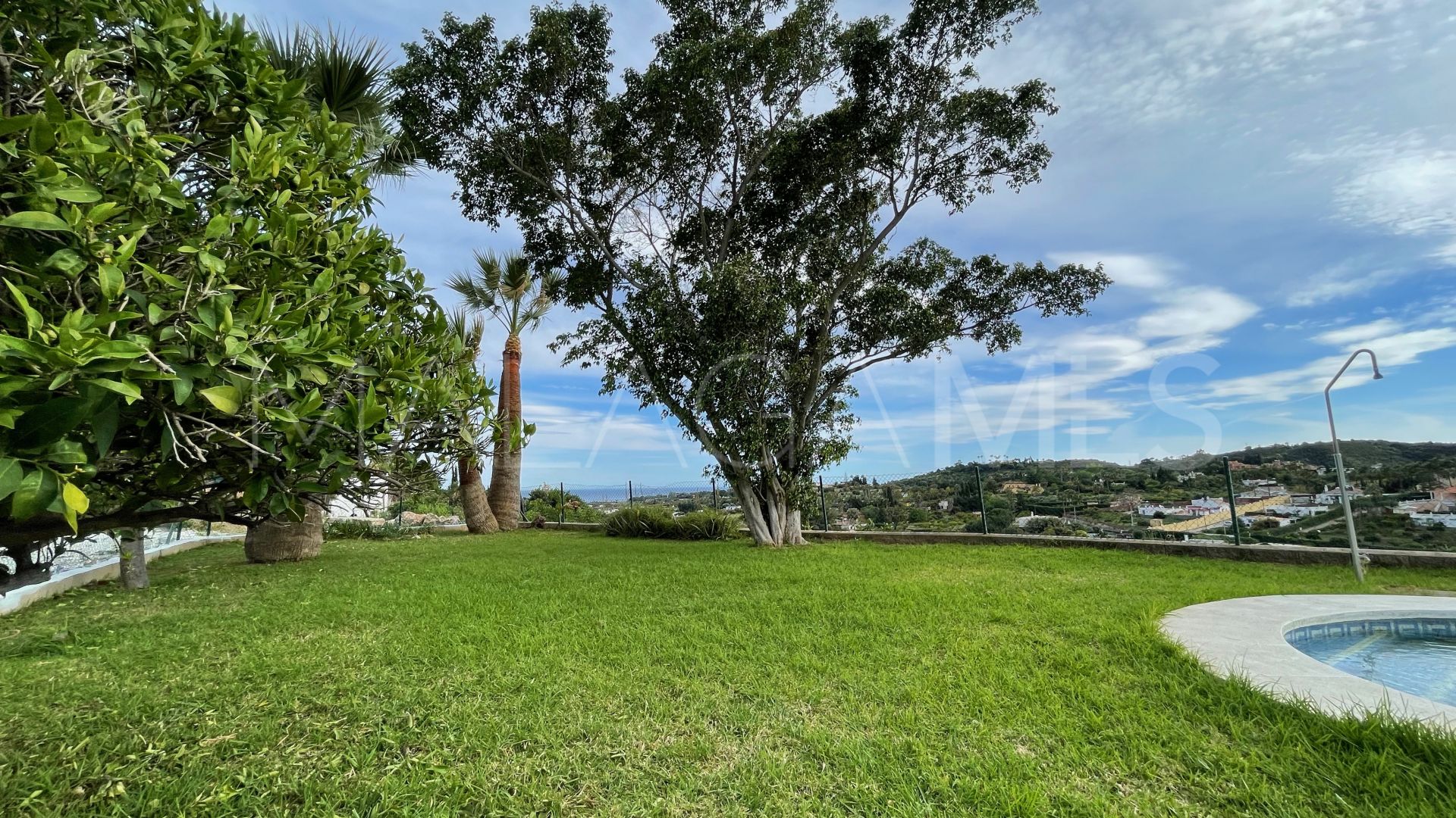 Finca for sale in Estepona