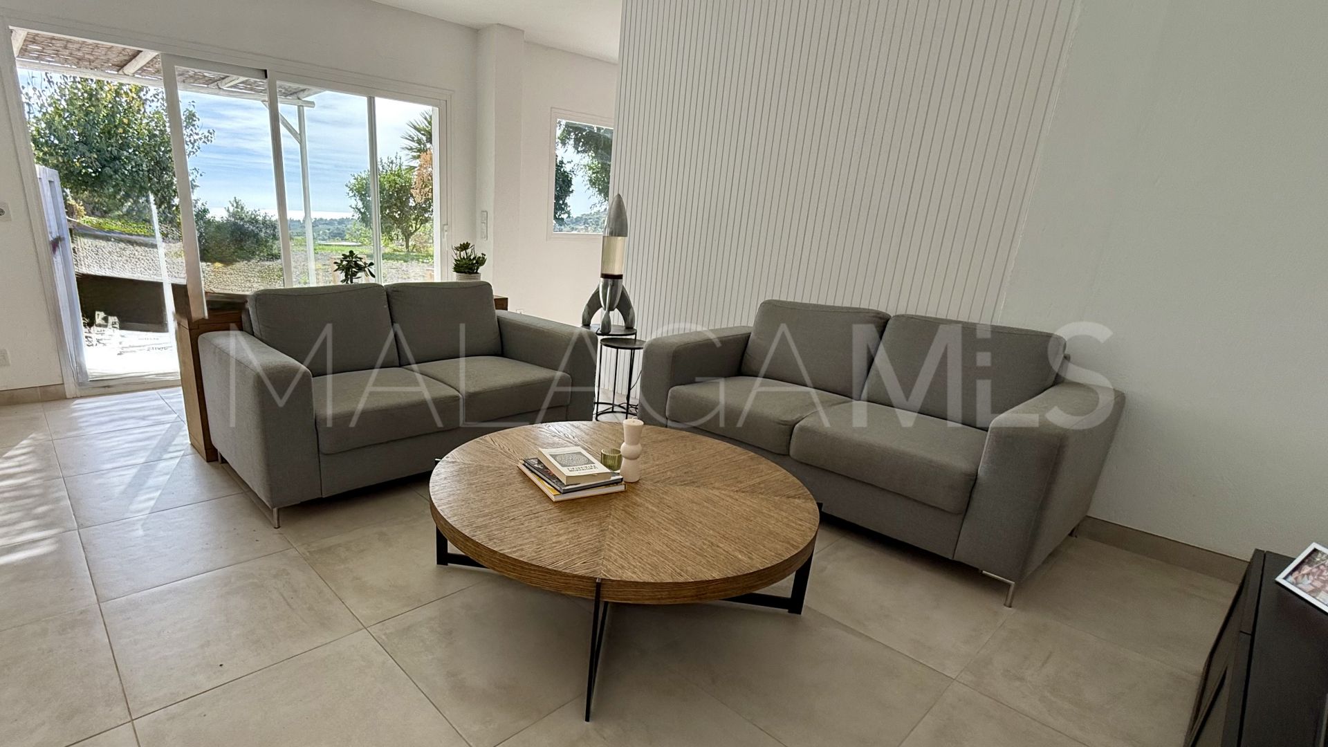 Finca for sale in Estepona