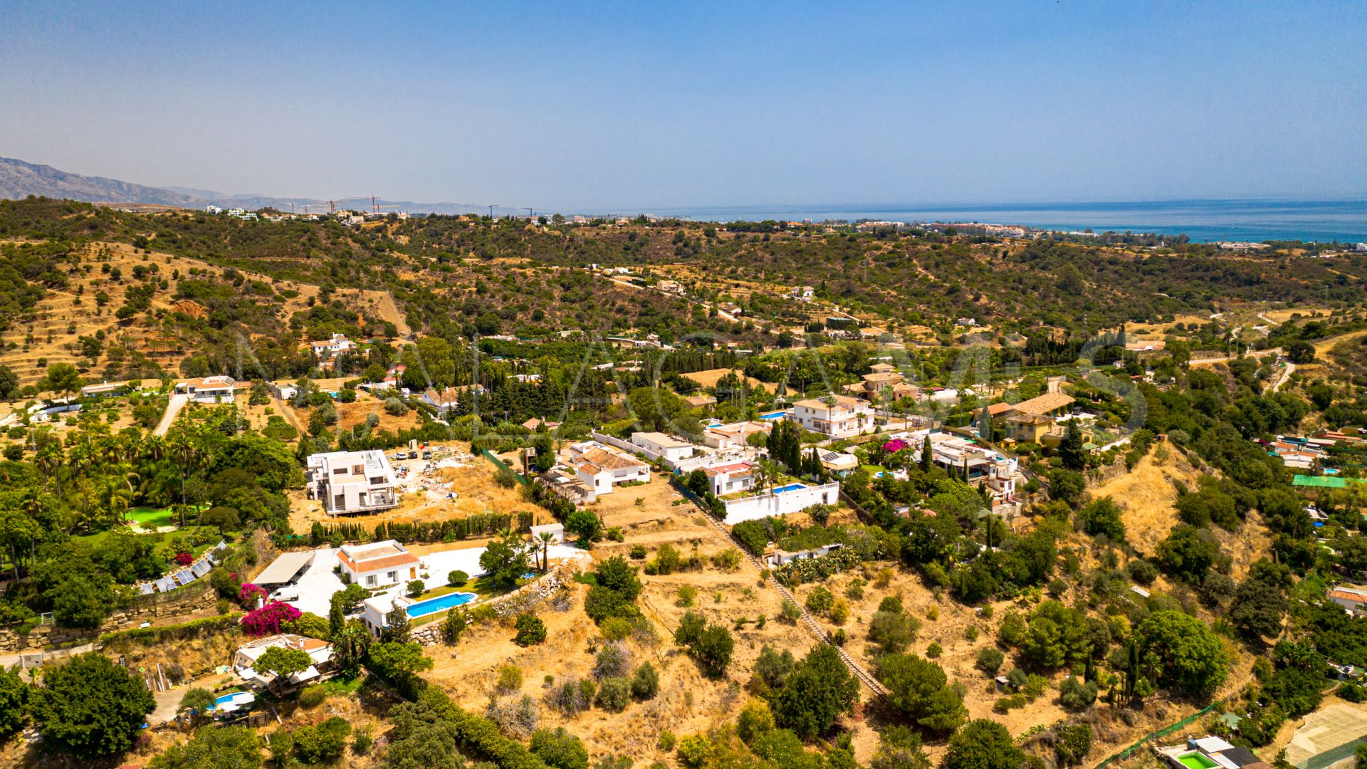 Finca for sale in Estepona