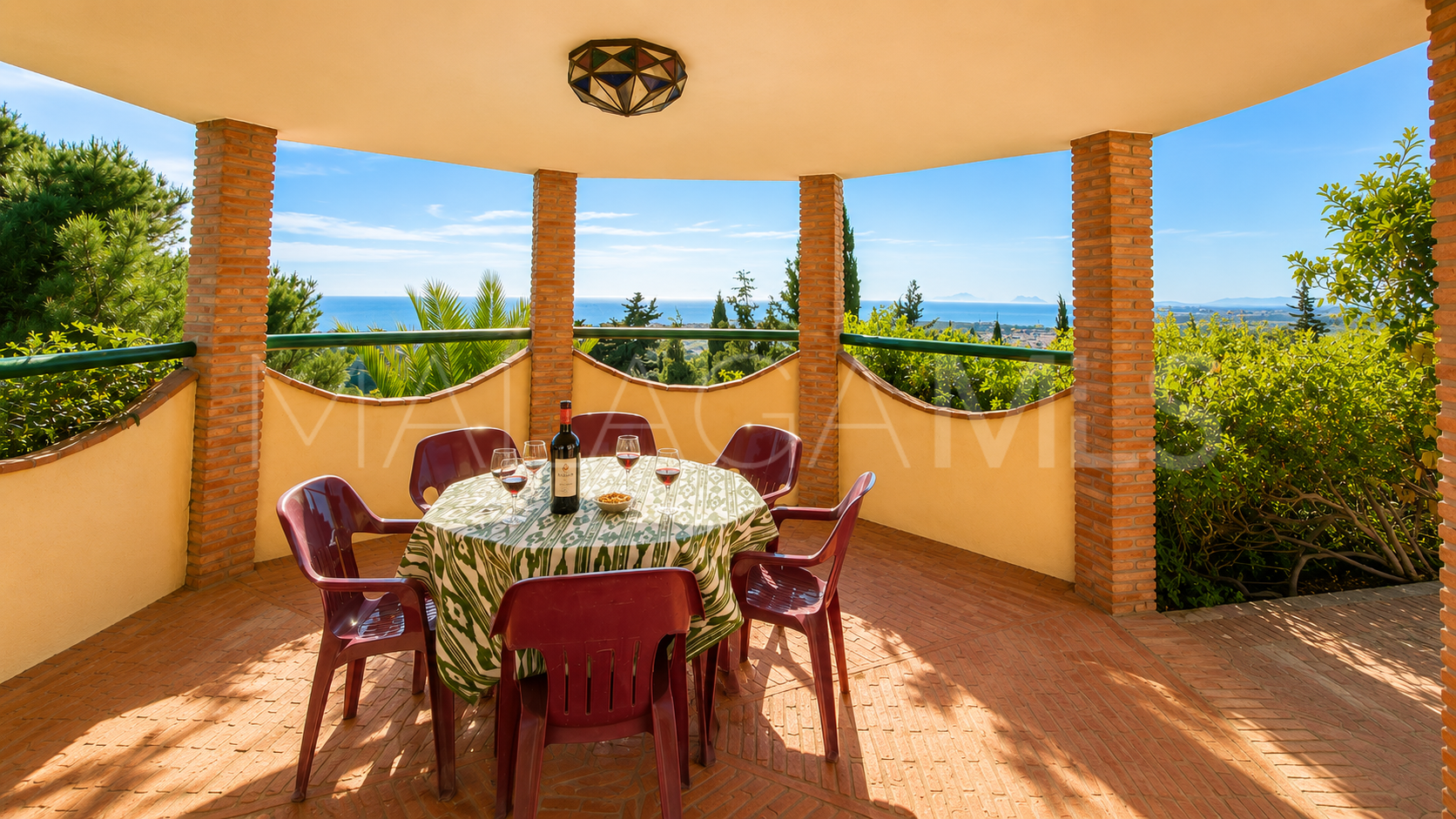 Finca for sale in Estepona
