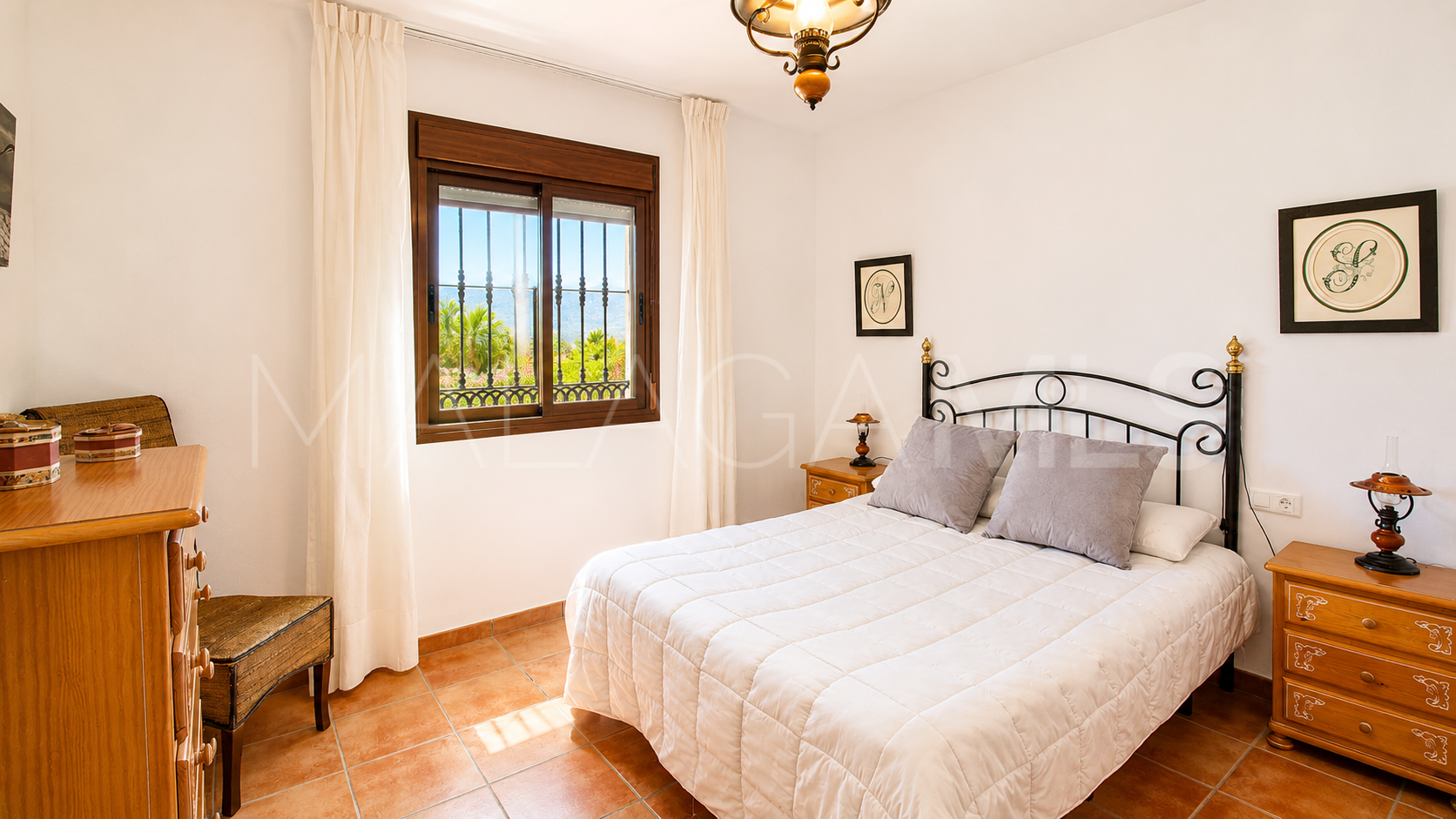 Finca for sale in Estepona