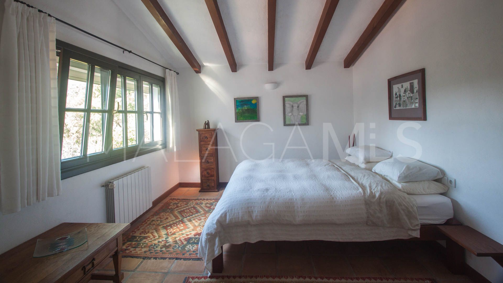 Finca for sale in Casares