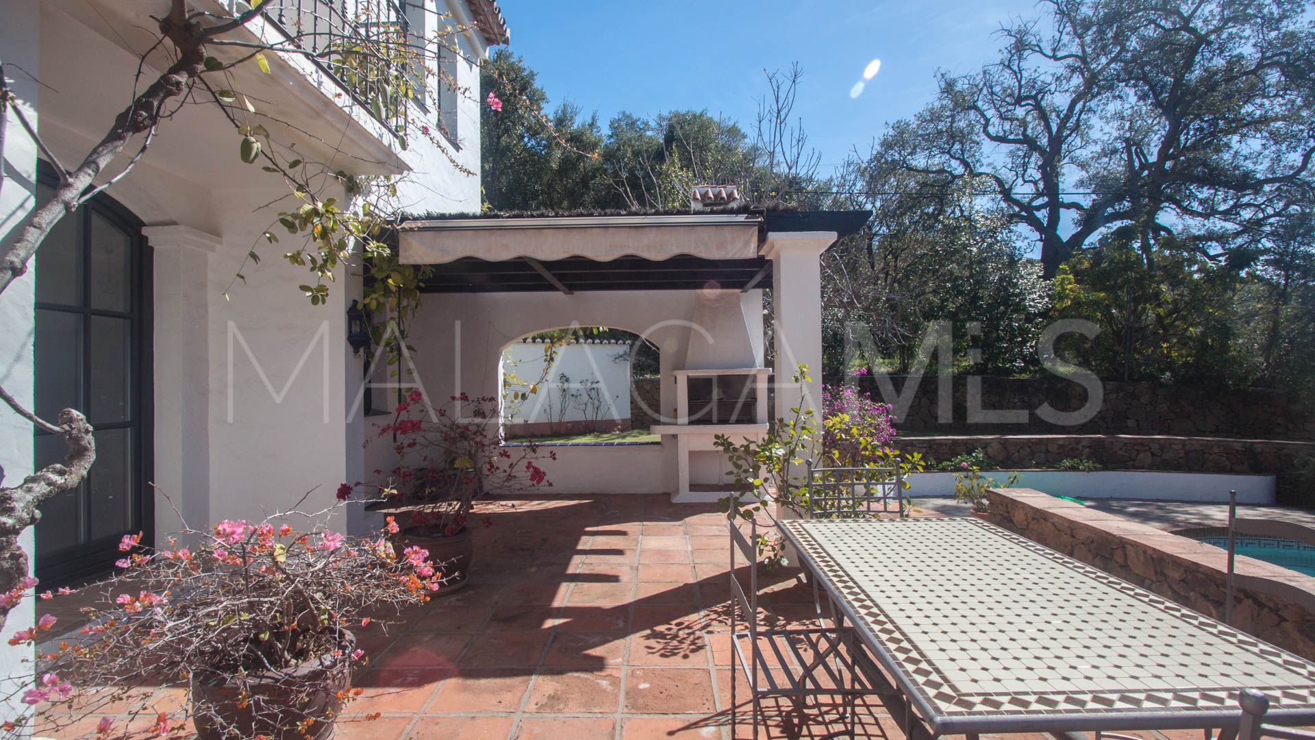 Finca for sale in Casares