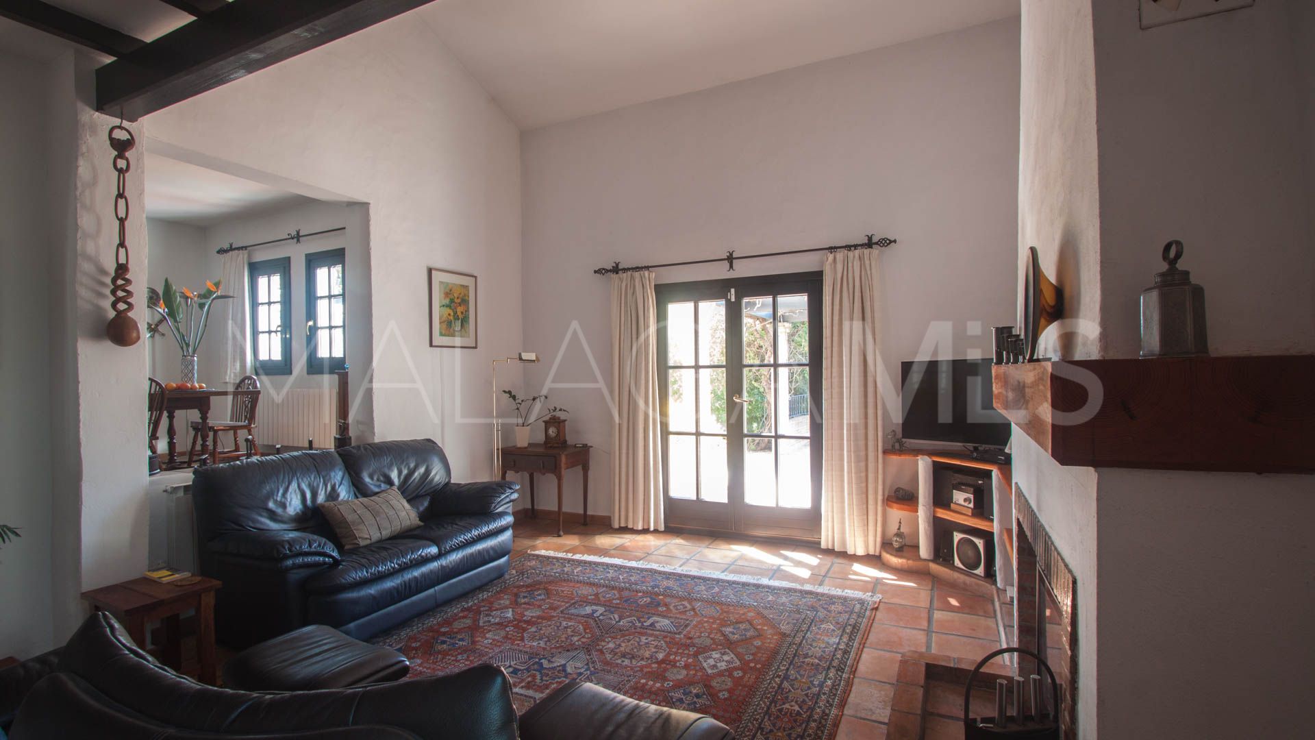 Finca for sale in Casares