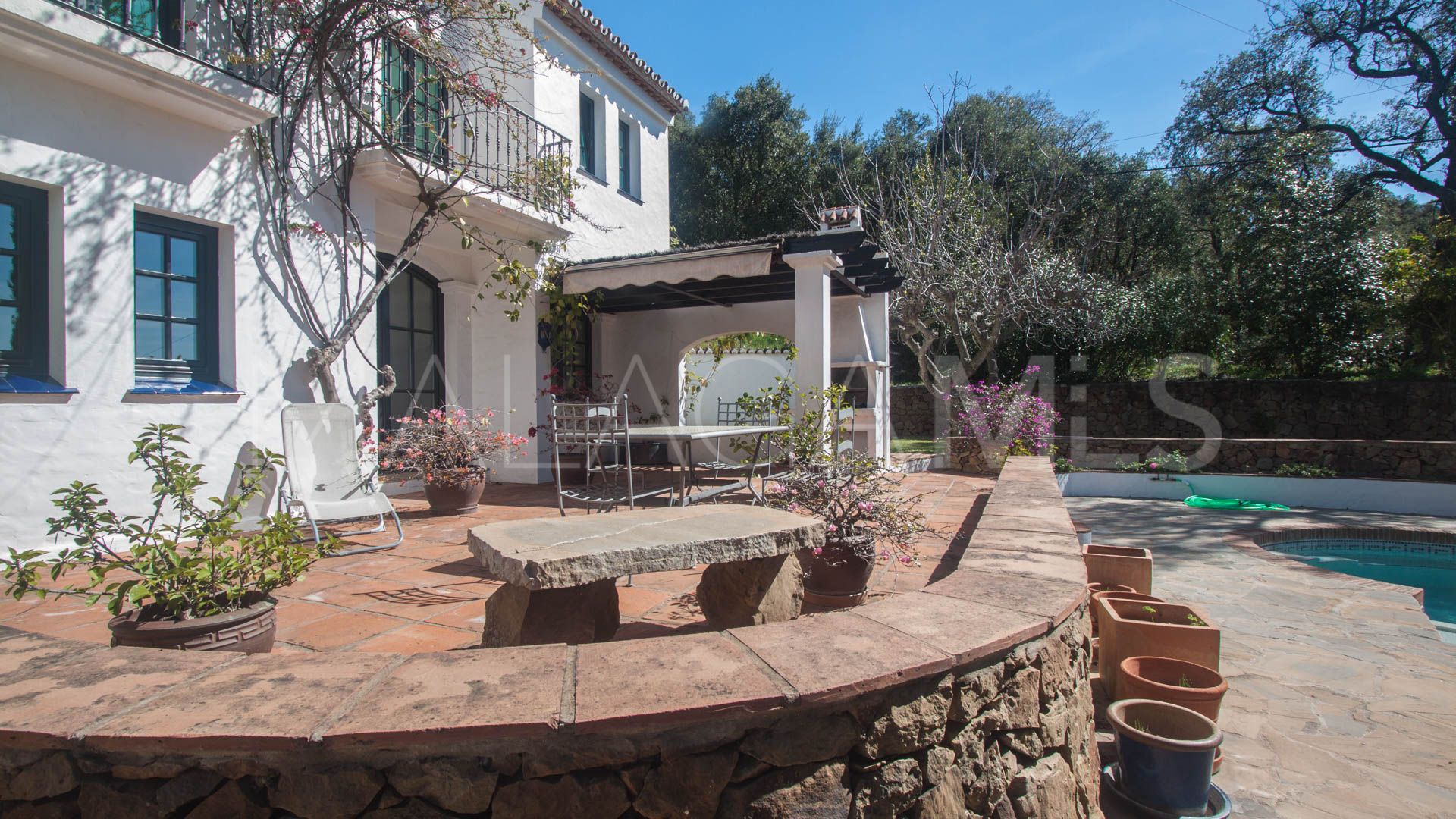 Finca for sale in Casares