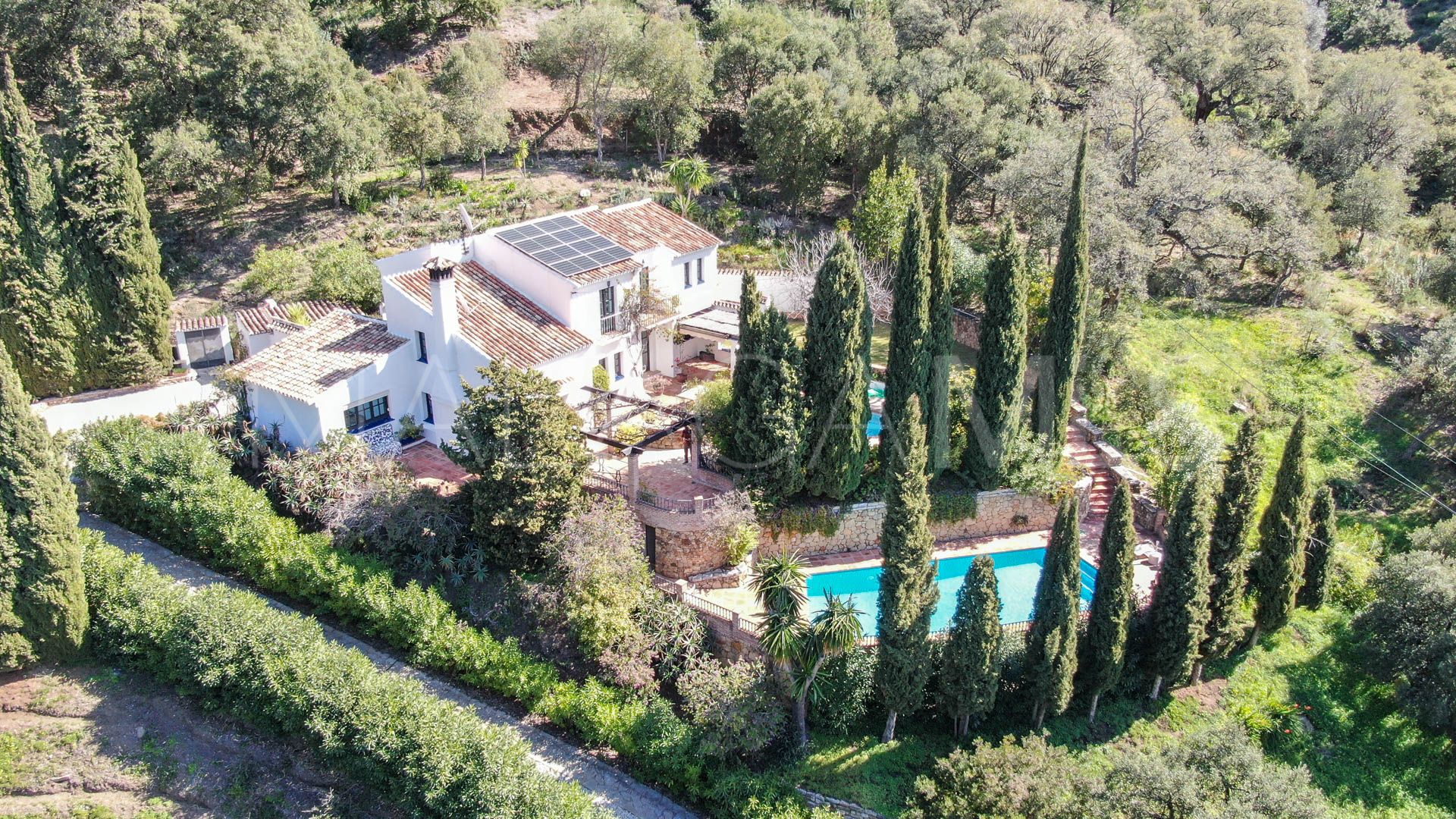 Finca for sale in Casares