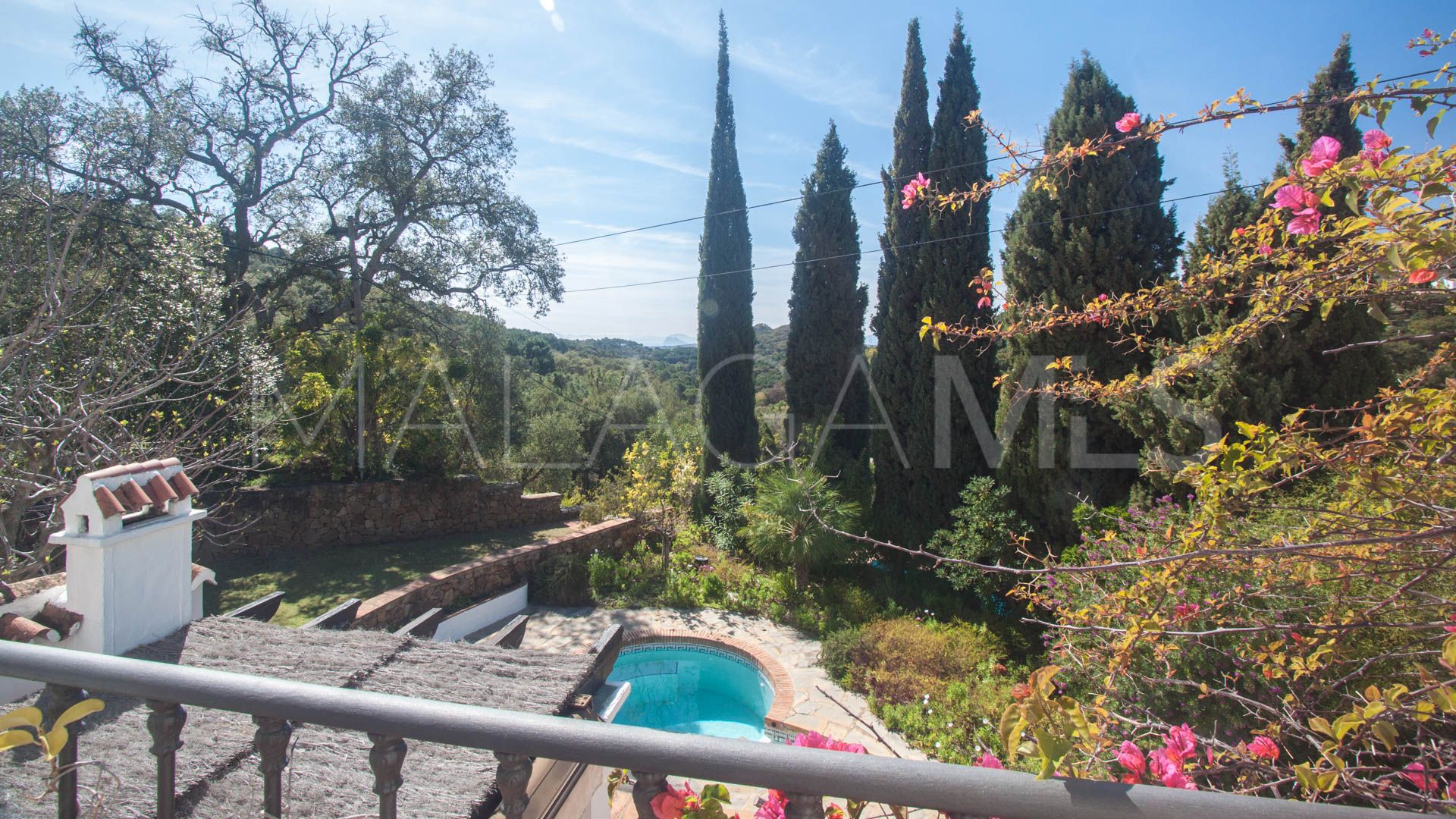 Finca for sale in Casares