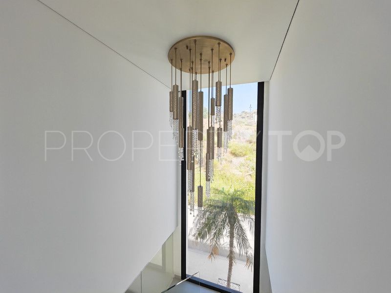 Villa for sale in Cala de Mijas with 4 bedrooms