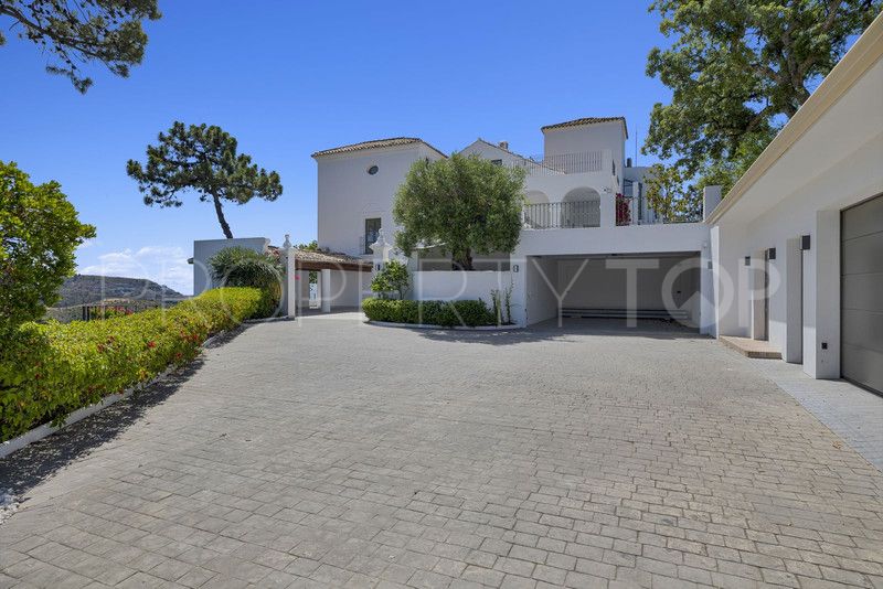 Villa a la venta de 6 dormitorios en El Madroñal