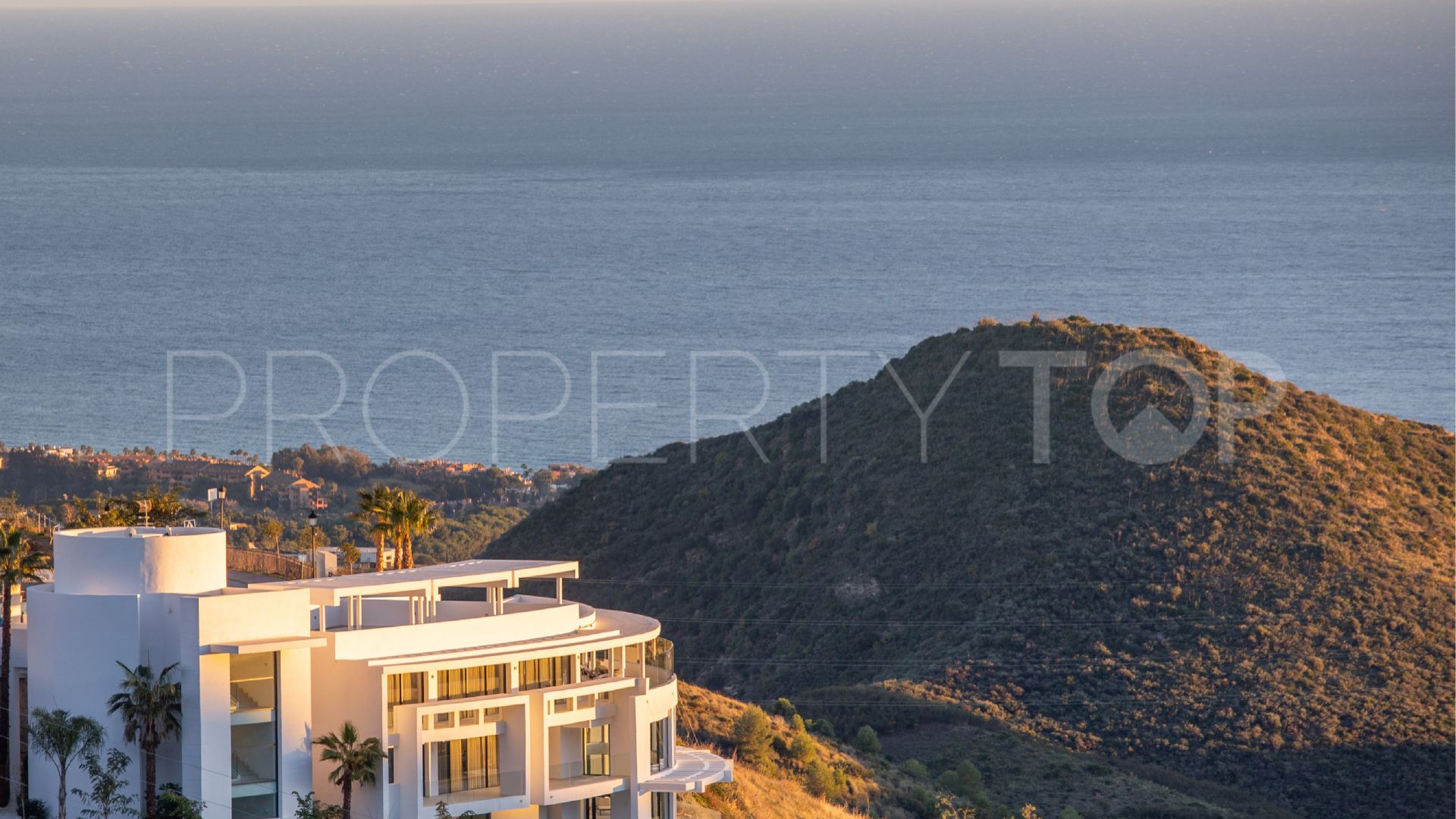 Penthouse with 3 bedrooms for sale in Marbella City