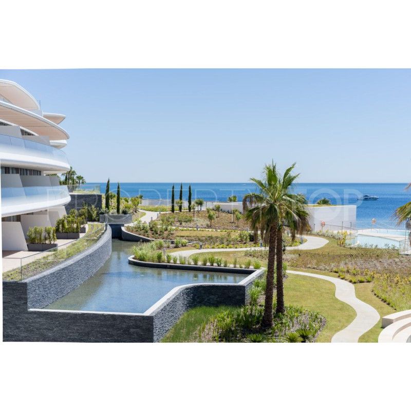 Comprar apartamento planta baja en Estepona