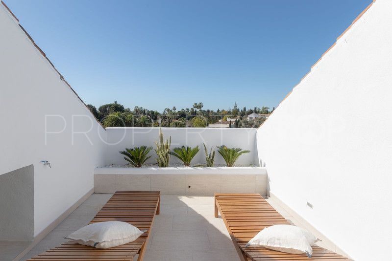 For sale duplex penthouse in Guadalmina Baja