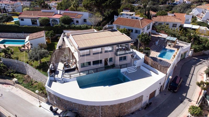 For sale Torreblanca 6 bedrooms villa