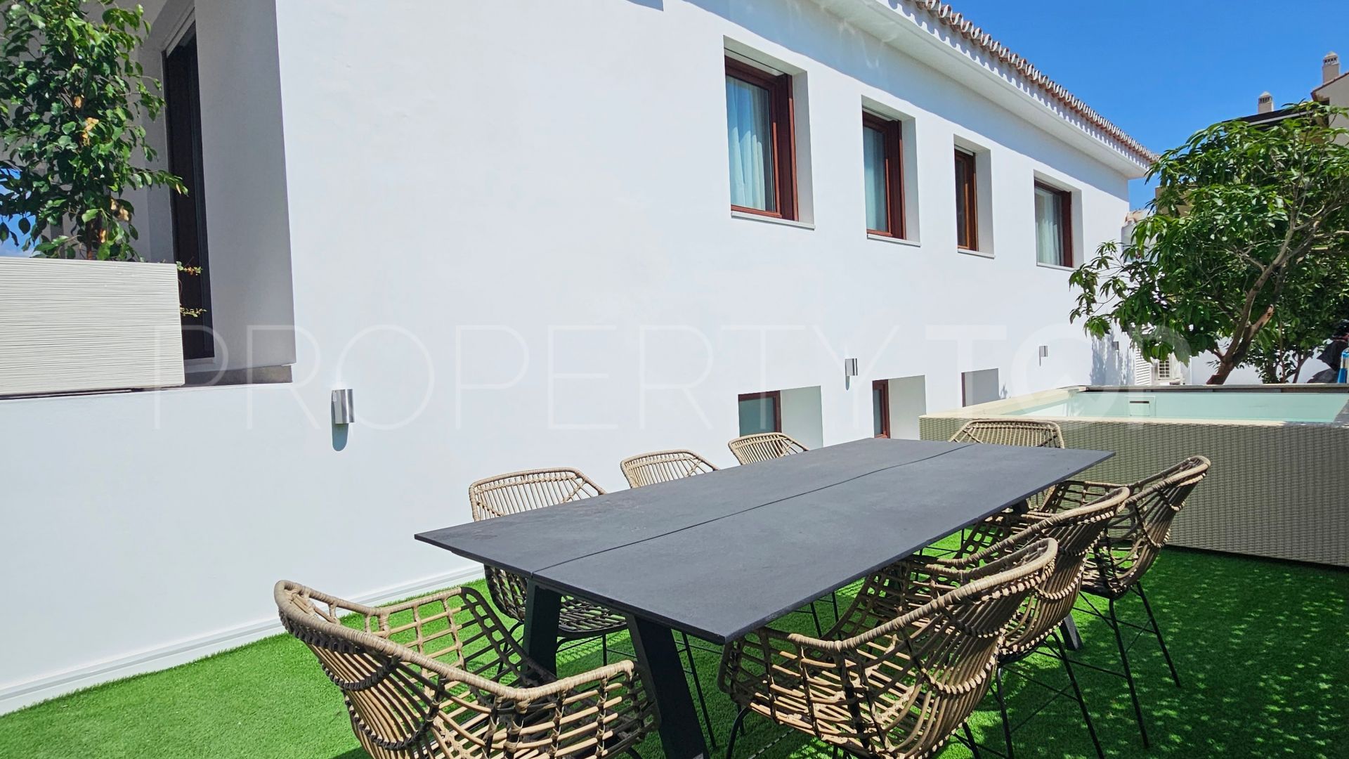 Comprar villa con 5 dormitorios en Cala de Mijas