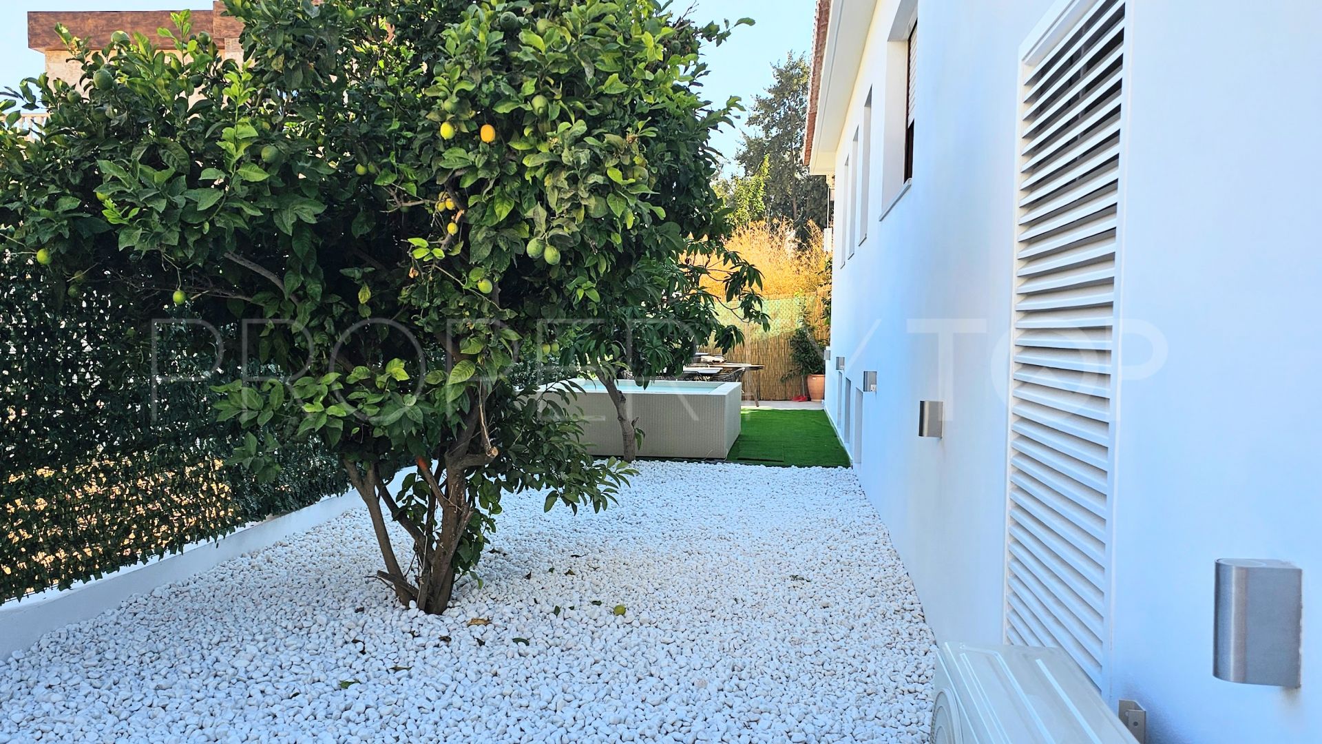 Comprar villa con 5 dormitorios en Cala de Mijas