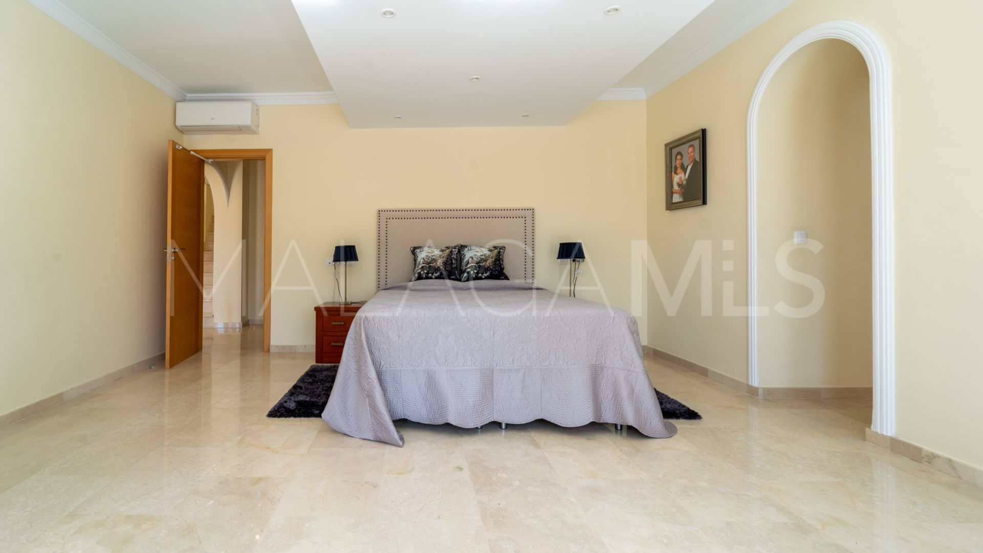 Villa a la venta with 5 bedrooms in Mijas Costa