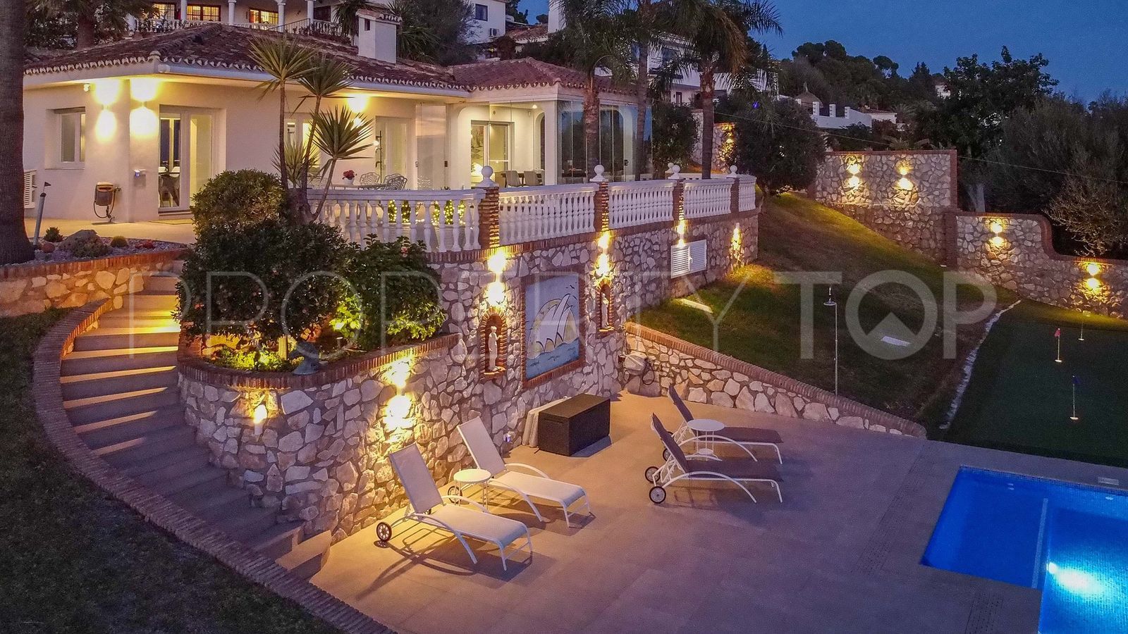 Buy villa with 3 bedrooms in Mijas Costa