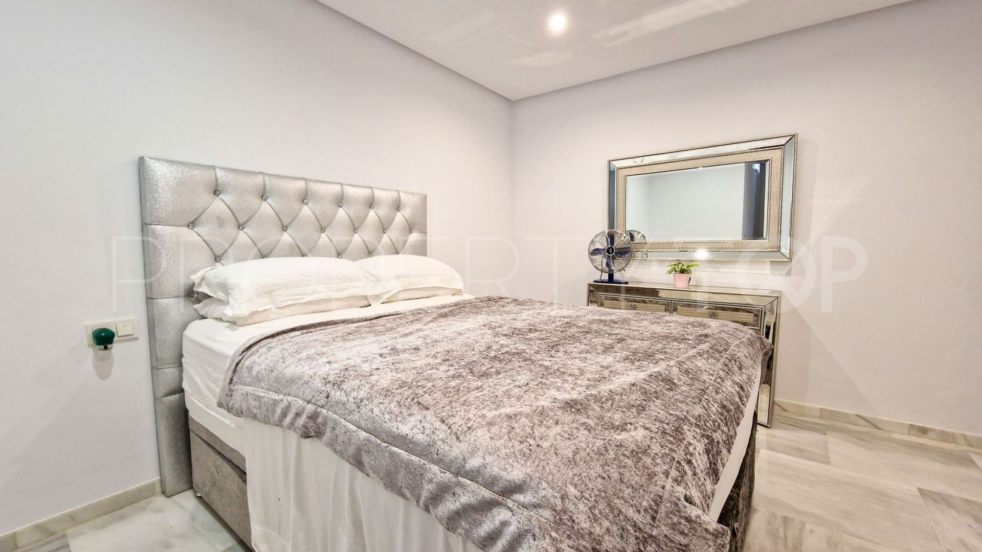 Villa con 6 dormitorios en venta en Bel Air