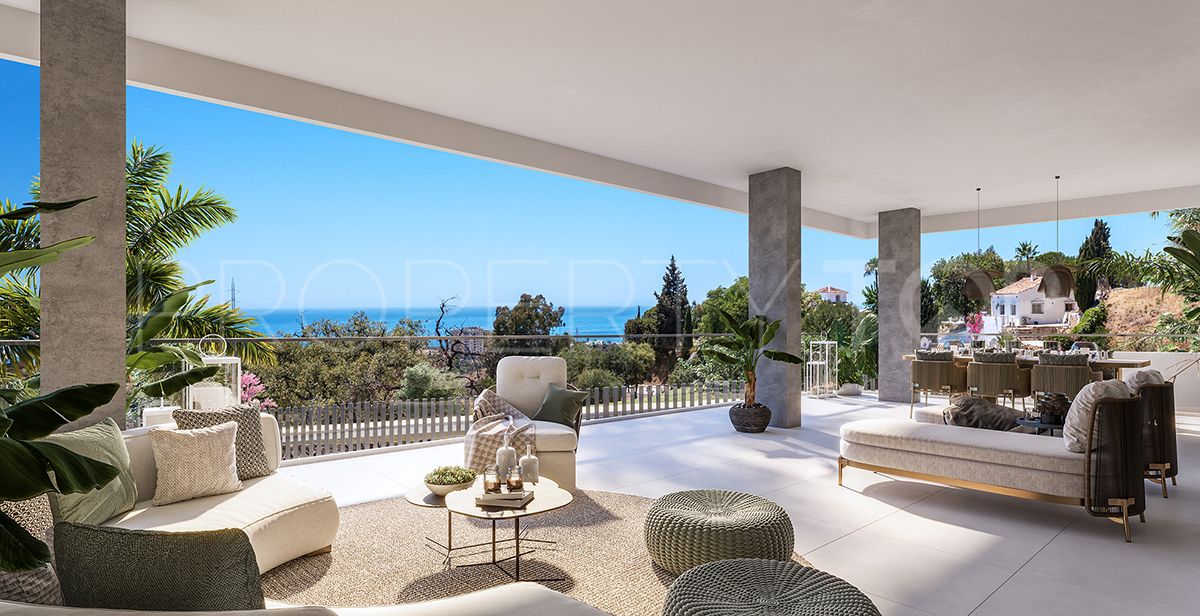 For sale penthouse in Marbella East
