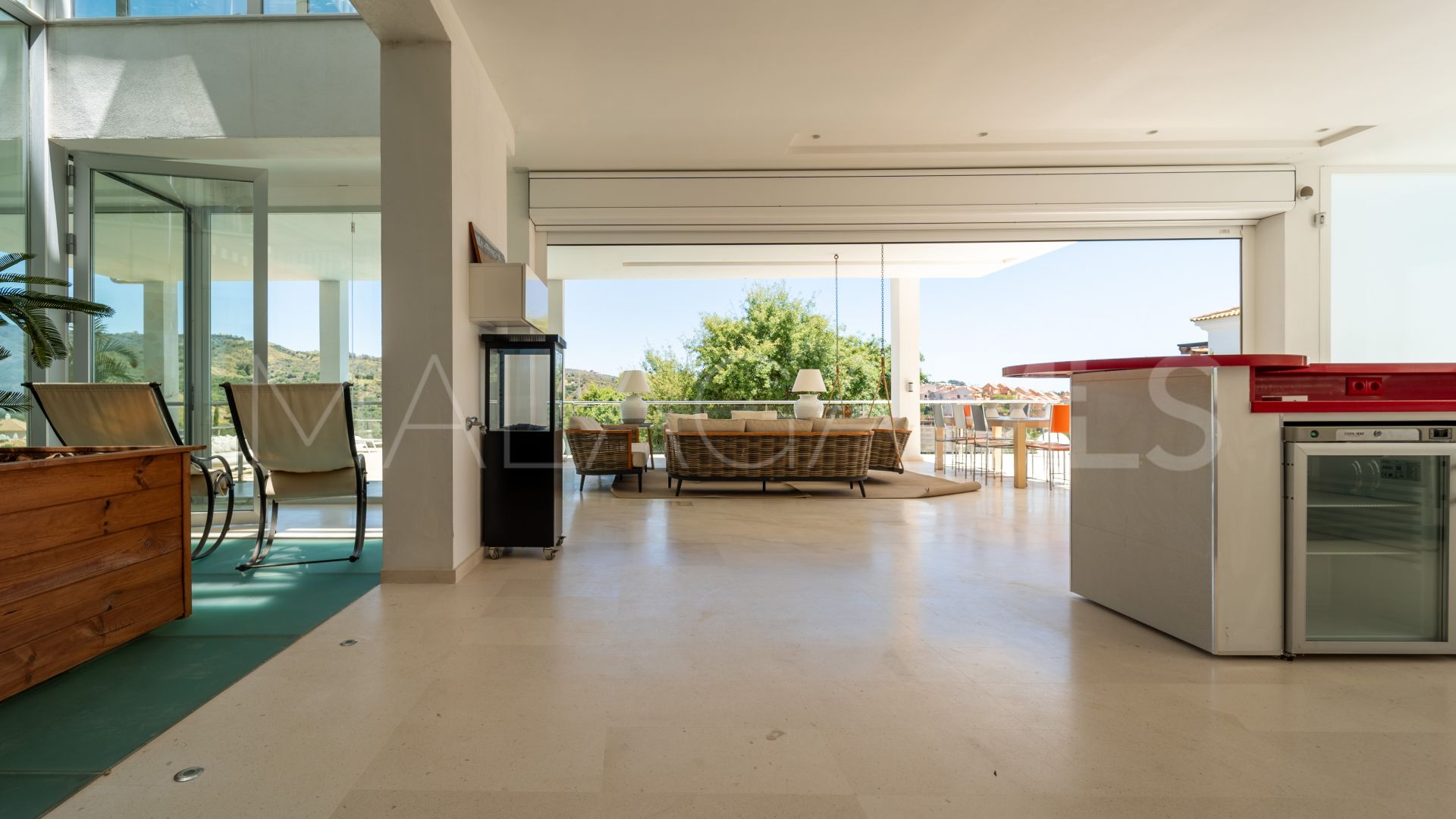 For sale Marbella East 6 bedrooms villa