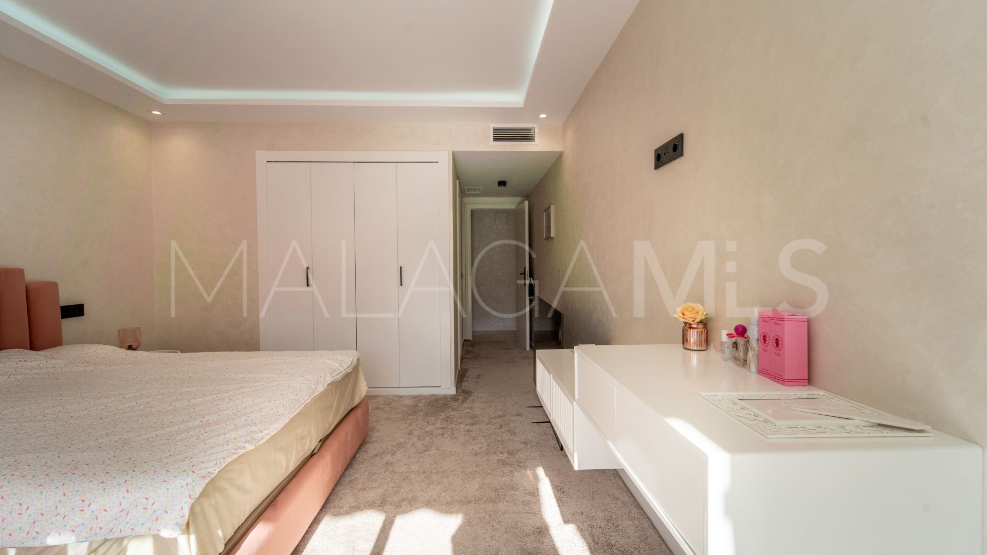 Buy apartamento in Guadalmina Alta