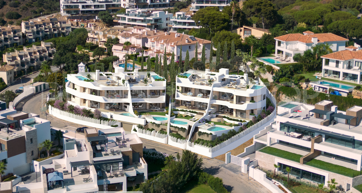 Apartamento planta baja con 3 dormitorios en venta en Marbella Este