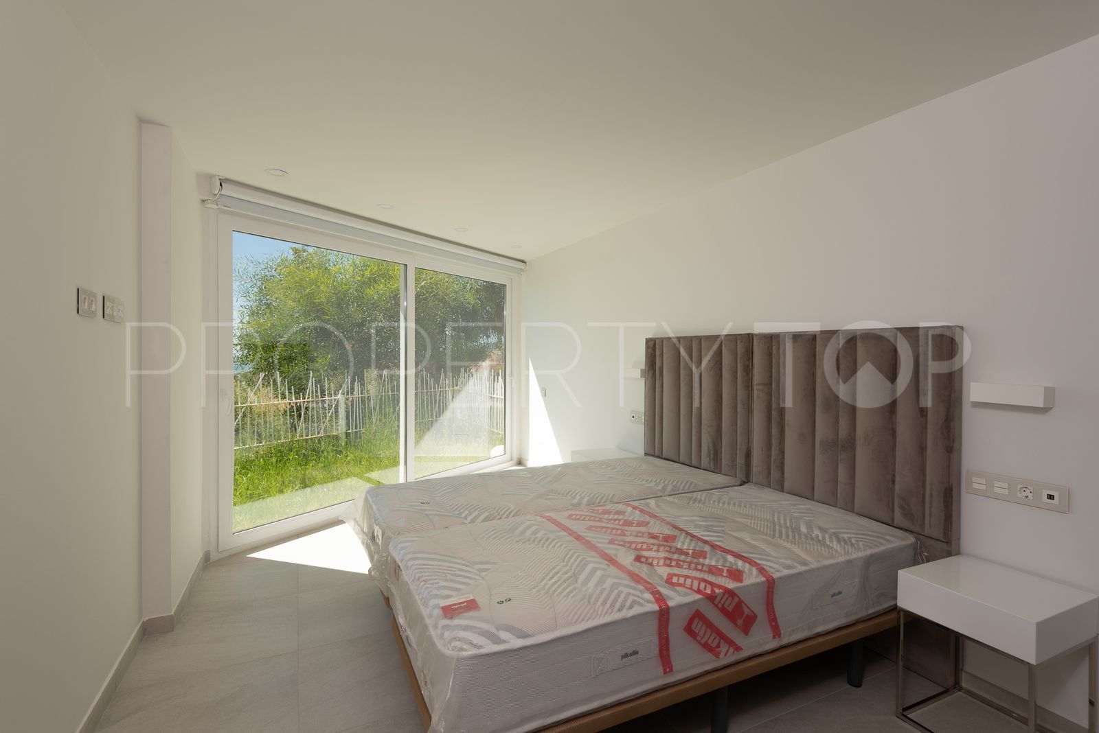 El Higueron, villa en venta con 4 dormitorios