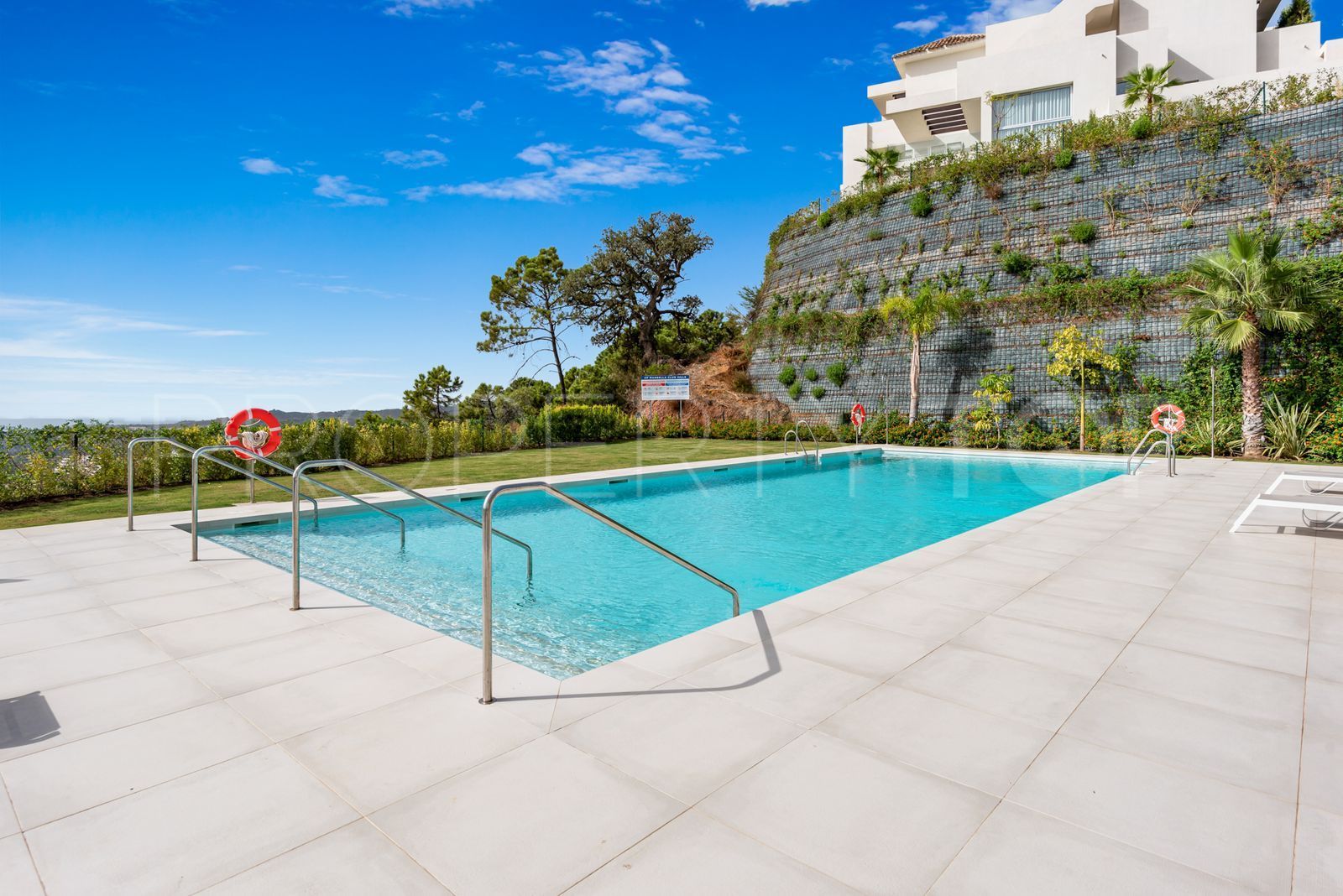 Se vende apartamento planta baja en Marbella Club Hills