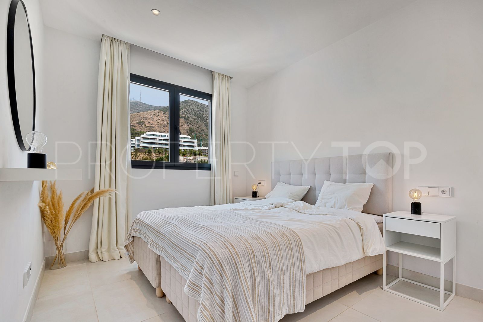 3 bedrooms apartment in El Higueron for sale