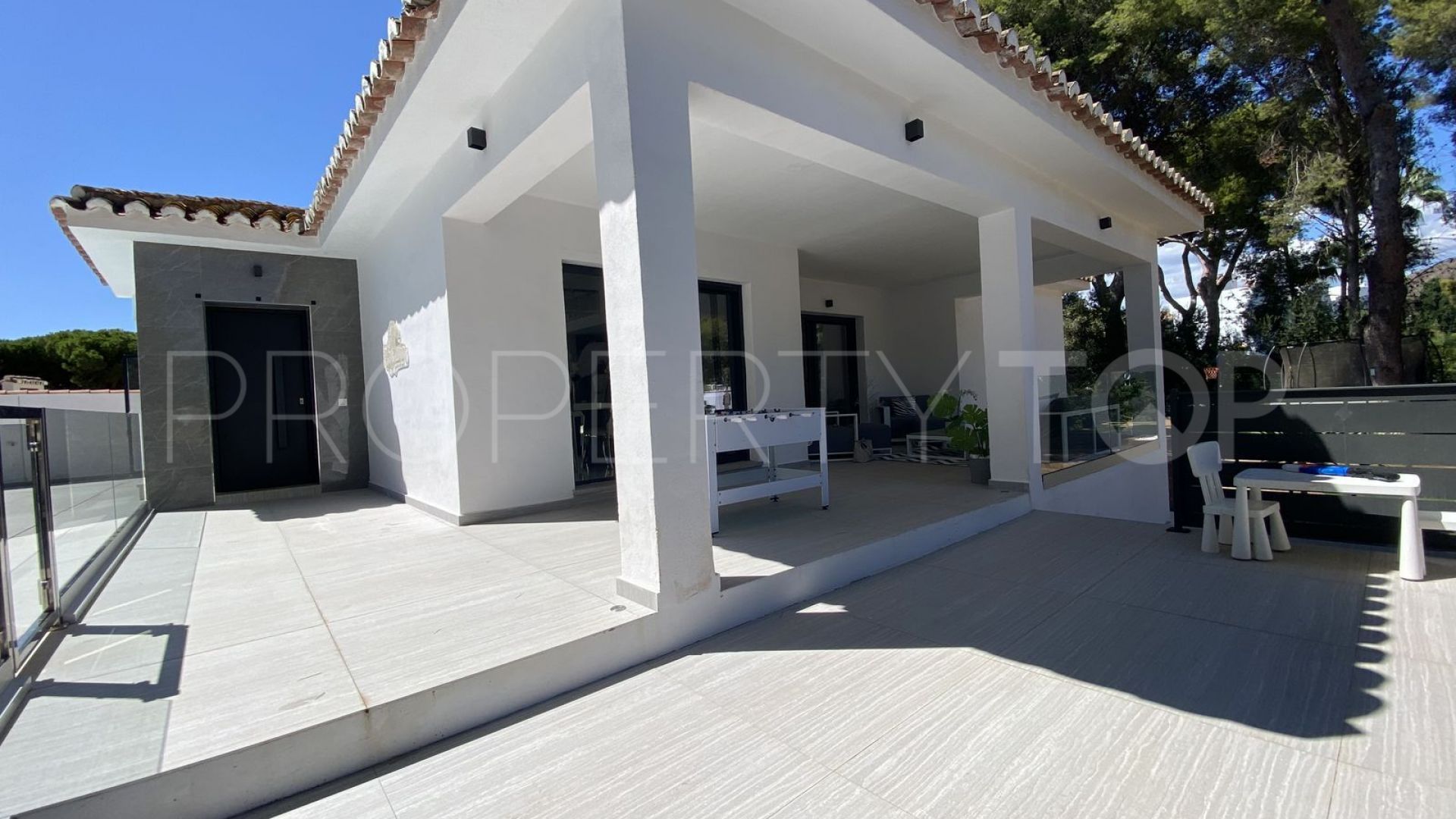 For sale Calahonda villa with 3 bedrooms