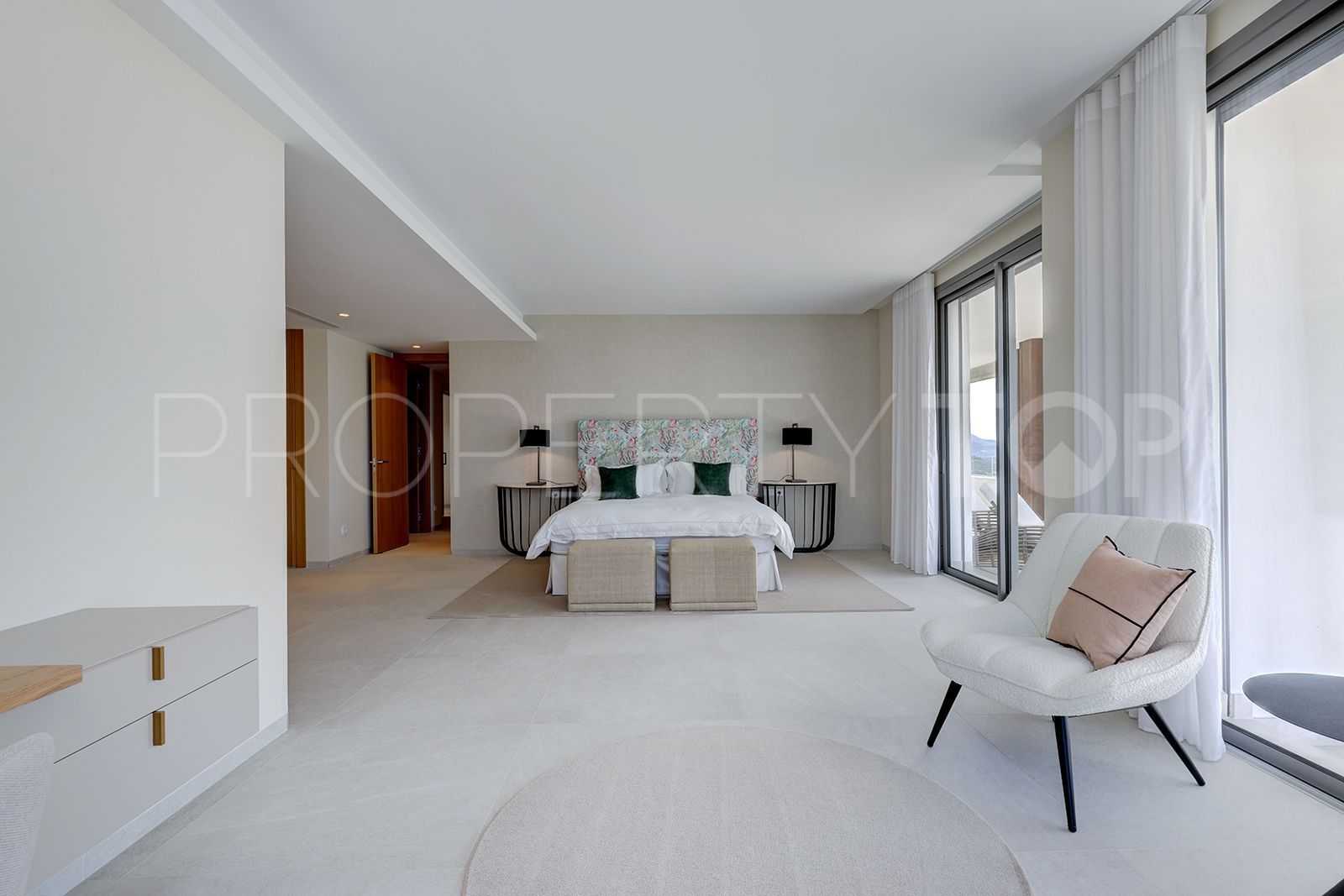 Comprar apartamento en Real de La Quinta con 5 dormitorios