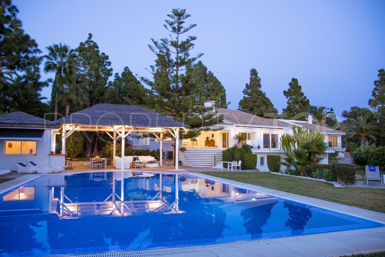 7 bedrooms villa in Hacienda las Chapas for sale