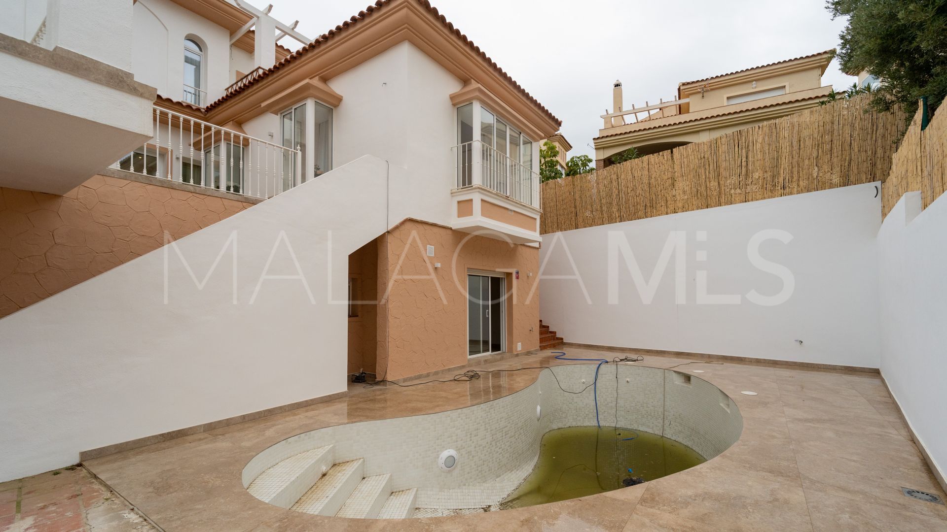 Villa for sale in Riviera del Sol