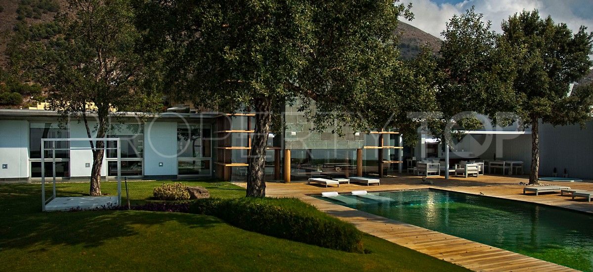 Villa en venta de 5 dormitorios en El Higueron