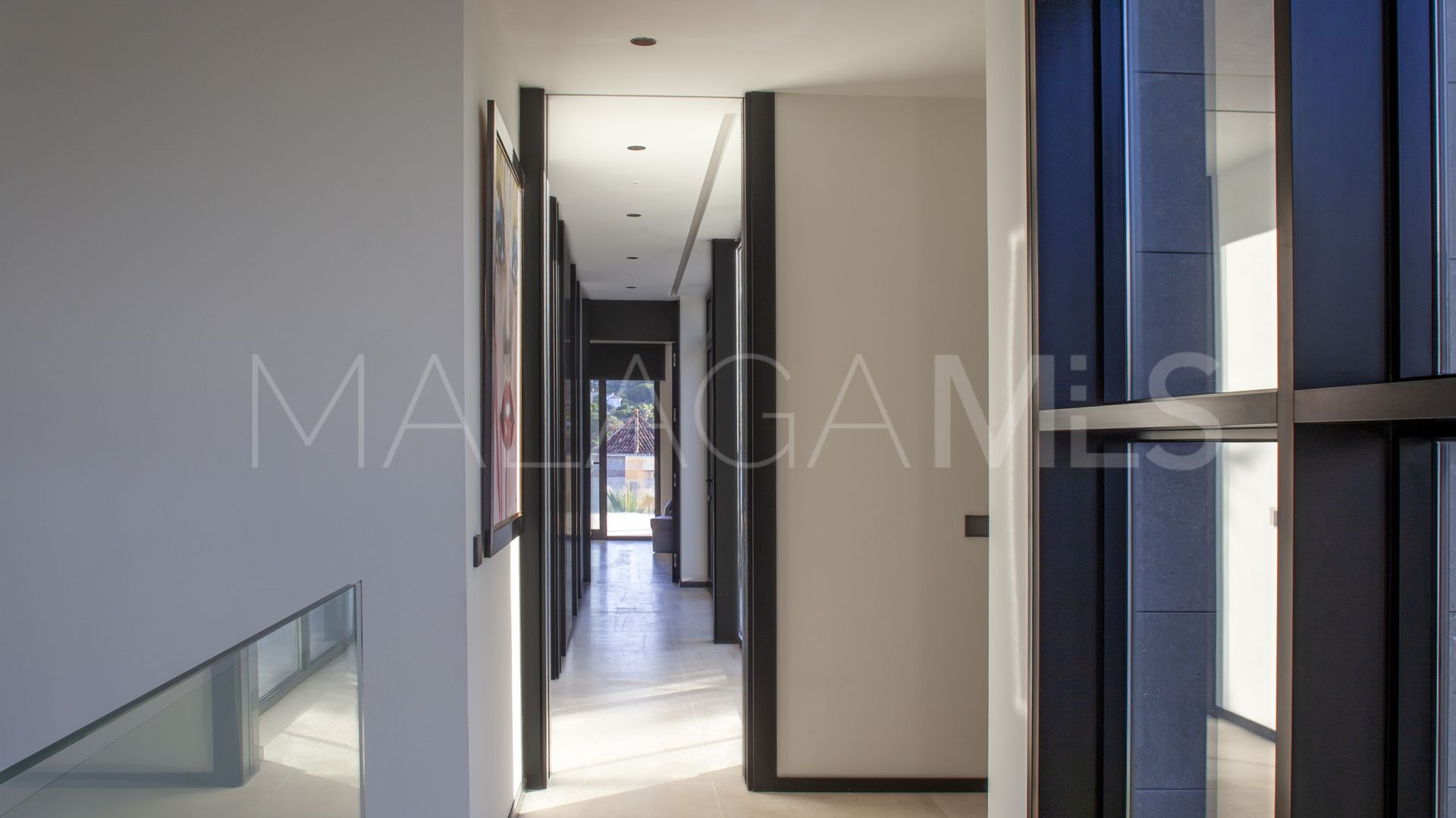 For sale villa with 7 bedrooms in Nueva Andalucia