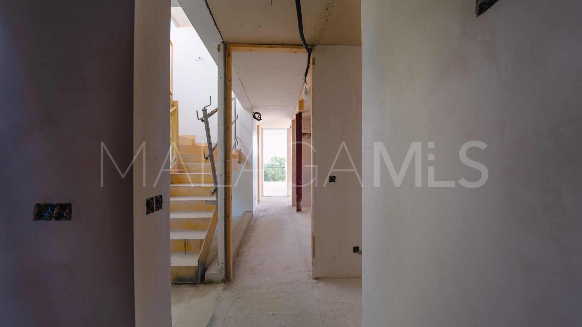 Buy villa in Marbella East with 4 bedrooms