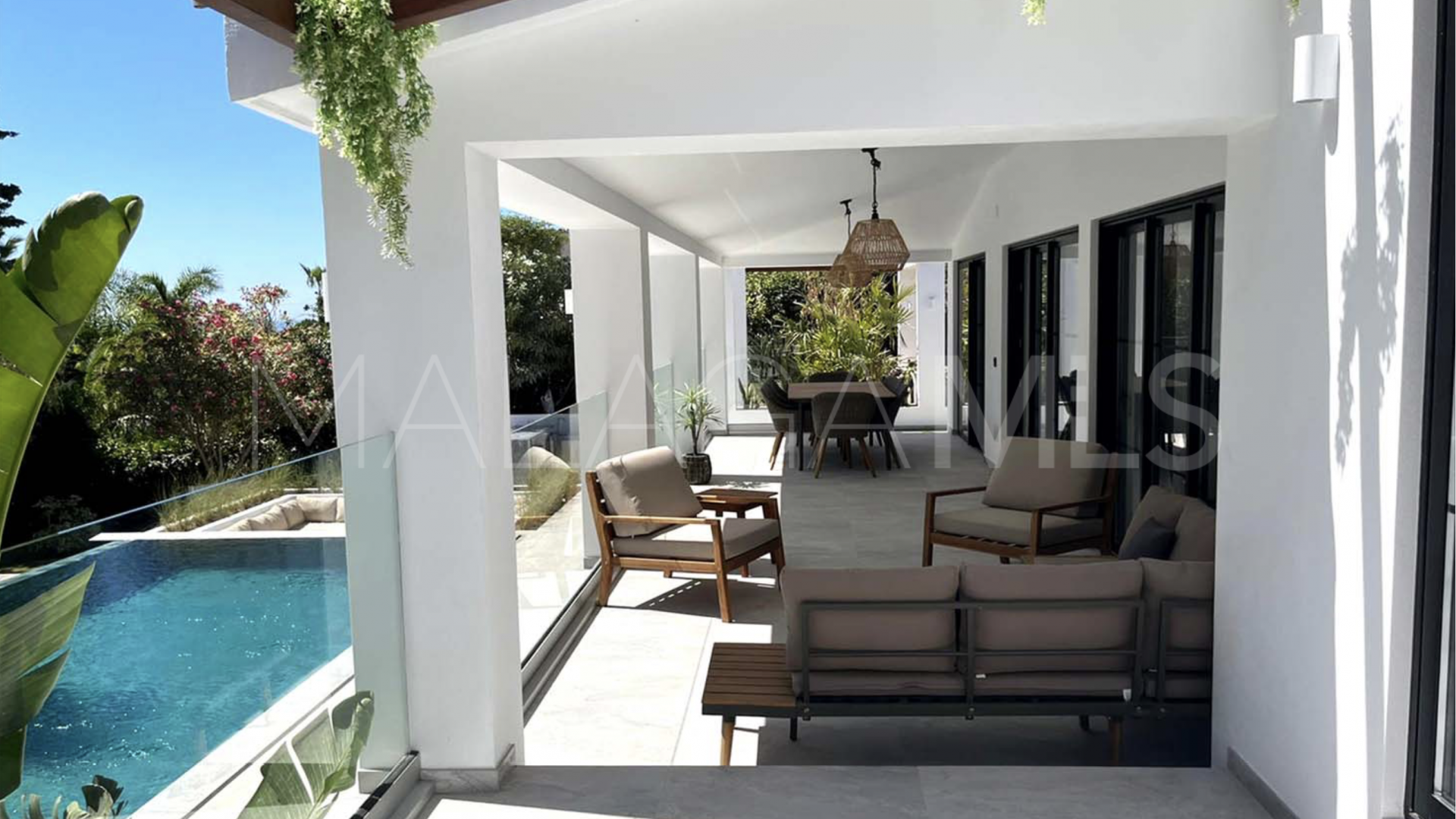 4 bedrooms villa for sale in Marbella East