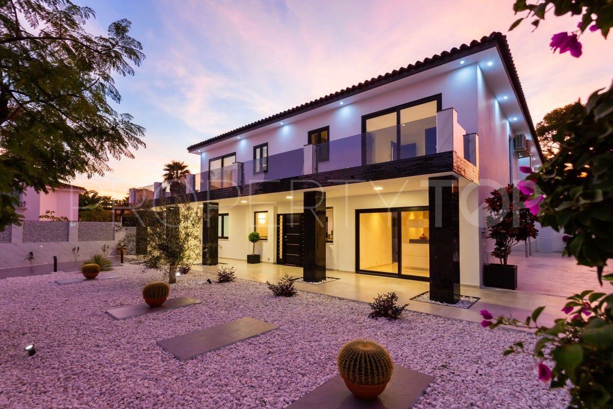 Villa a la venta en Los Monteros