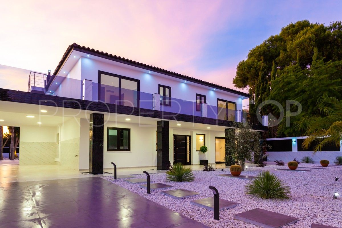 Villa a la venta en Los Monteros