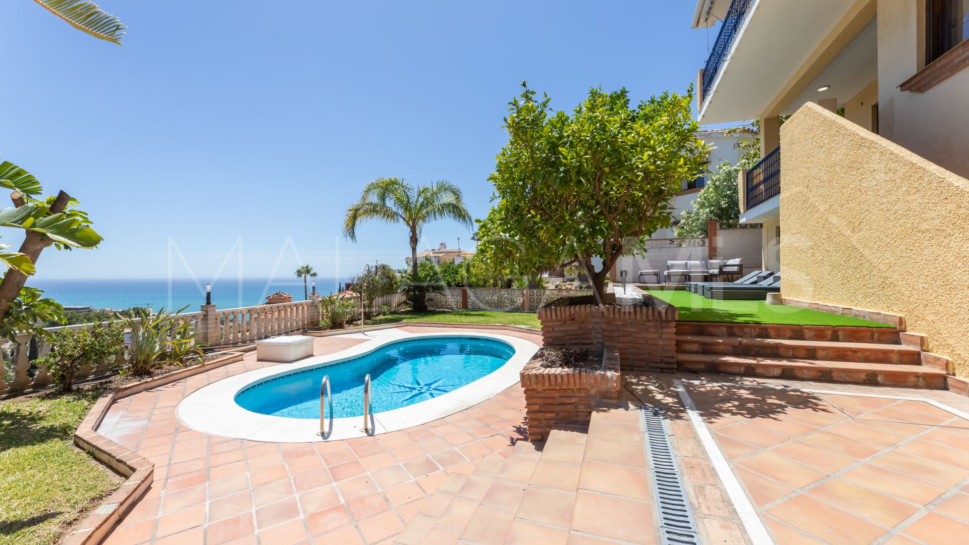 Villa for sale in Benalmadena Costa