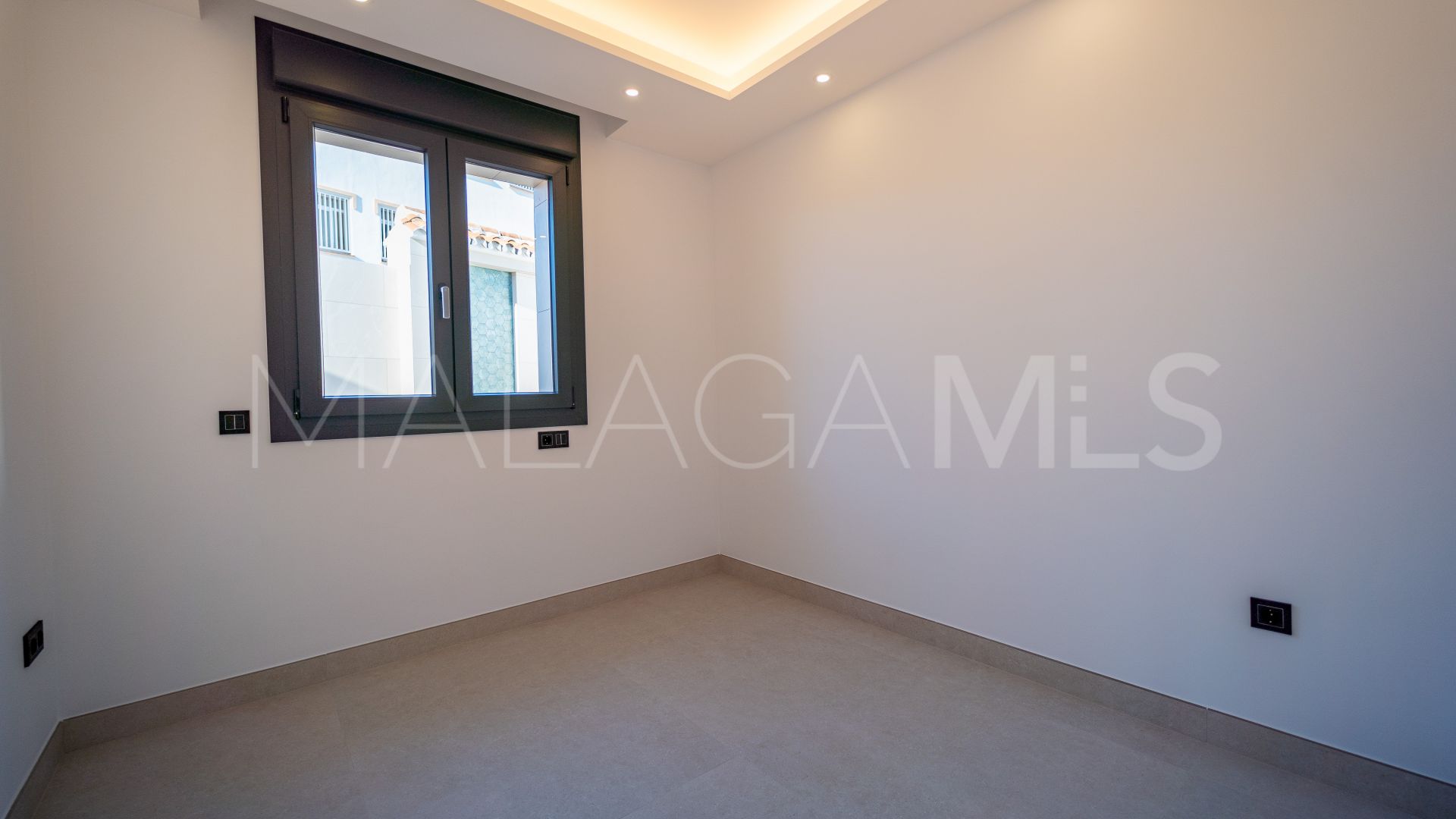 Villa for sale in El Coto