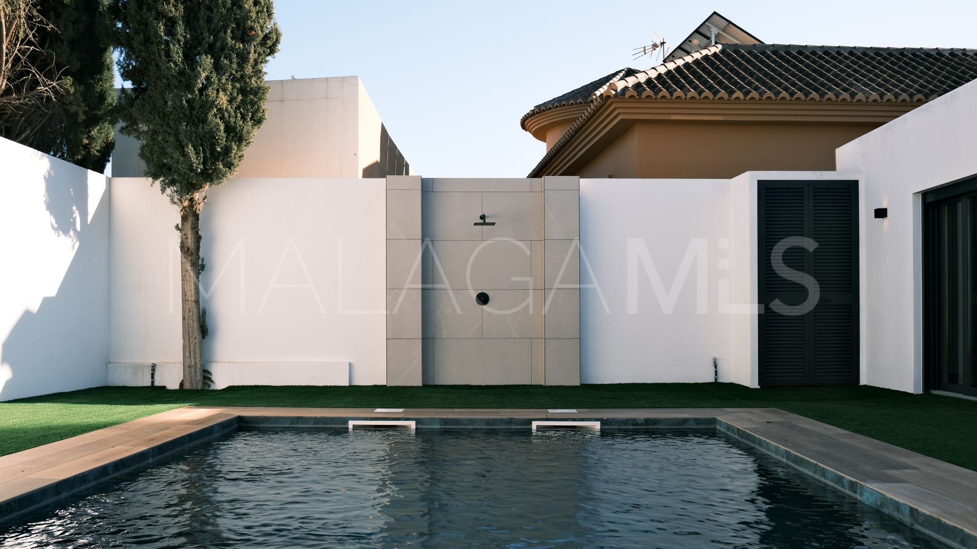 Villa for sale in El Coto