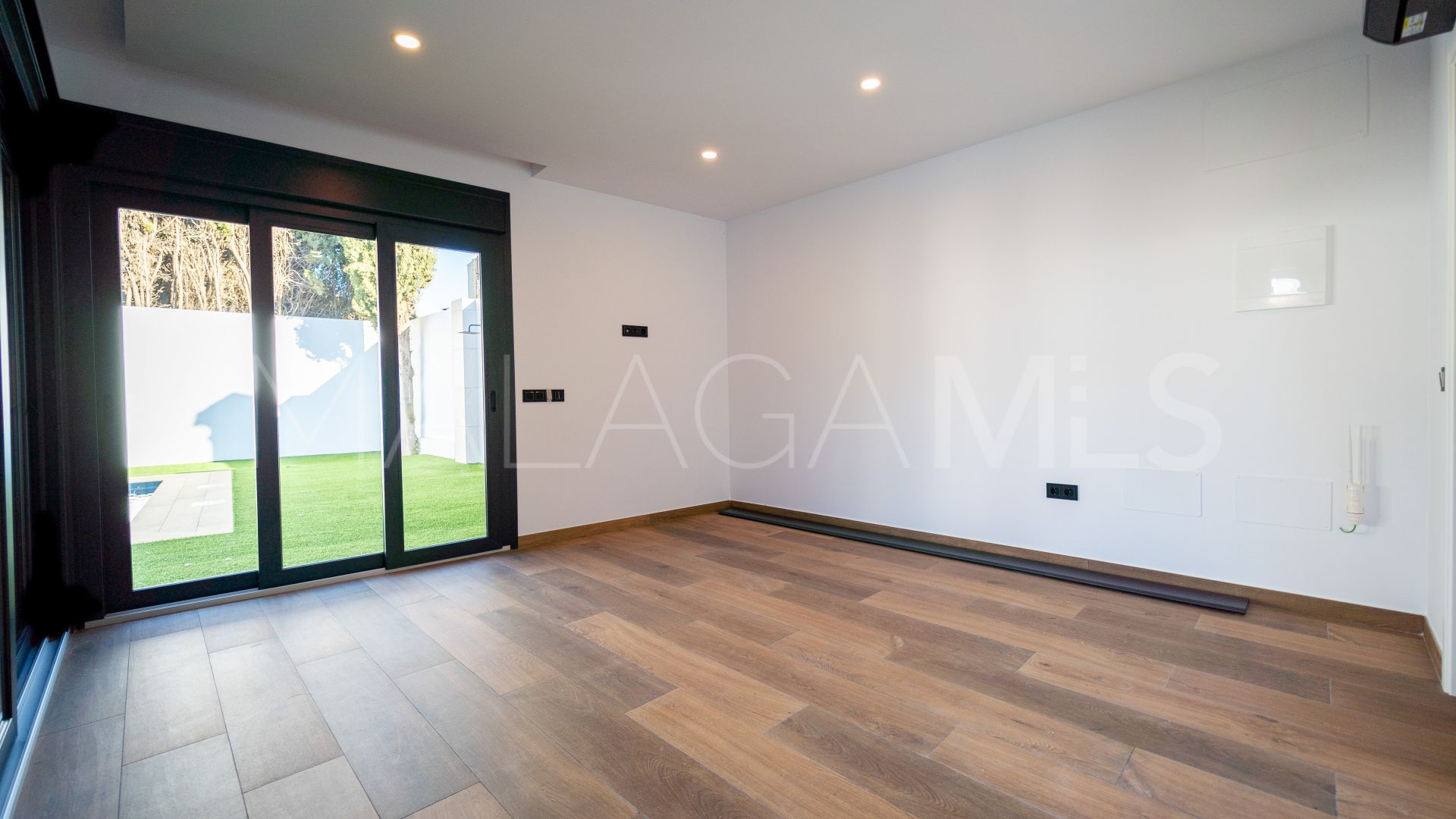 Villa for sale in El Coto