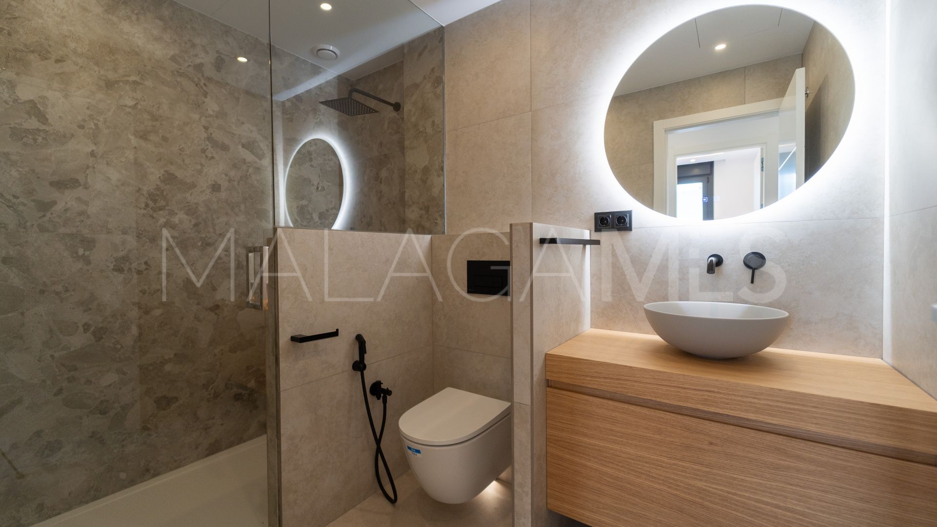 Villa for sale in El Coto