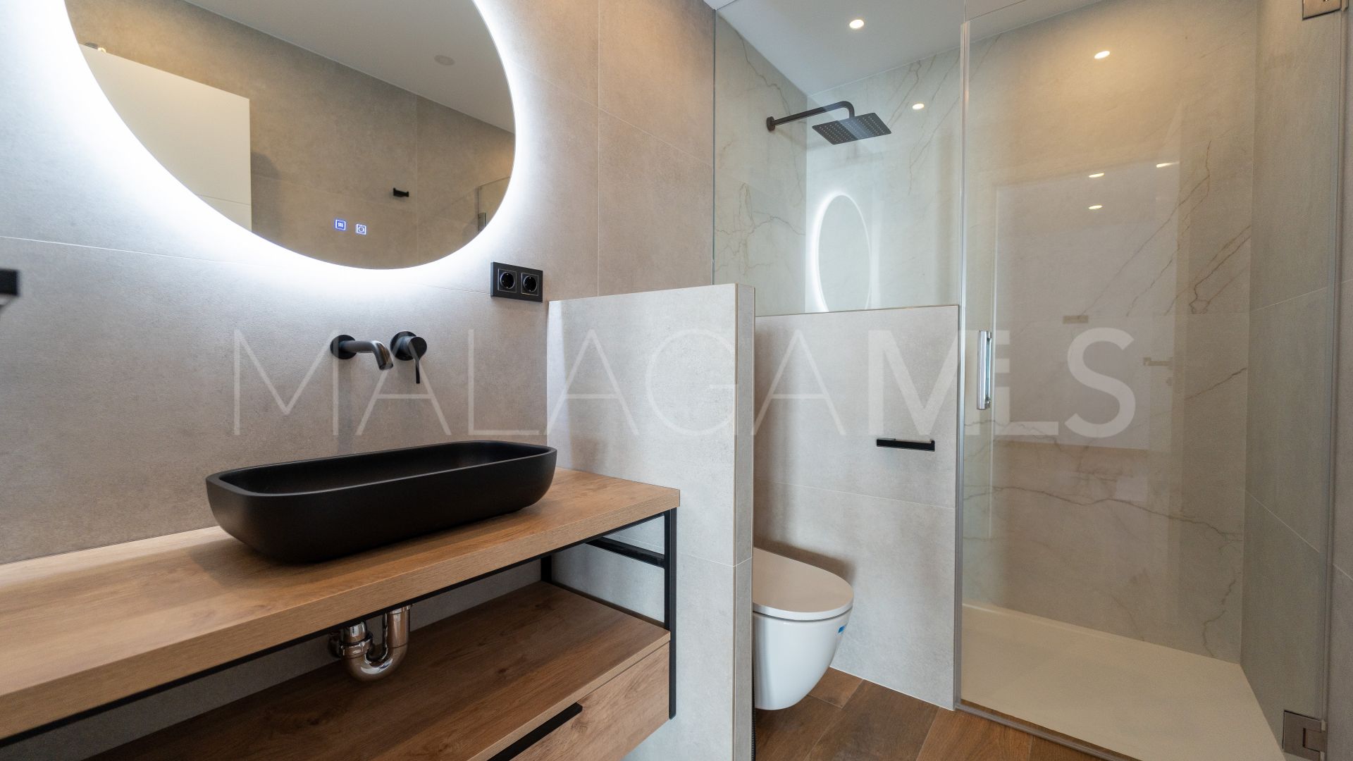 Villa for sale in El Coto
