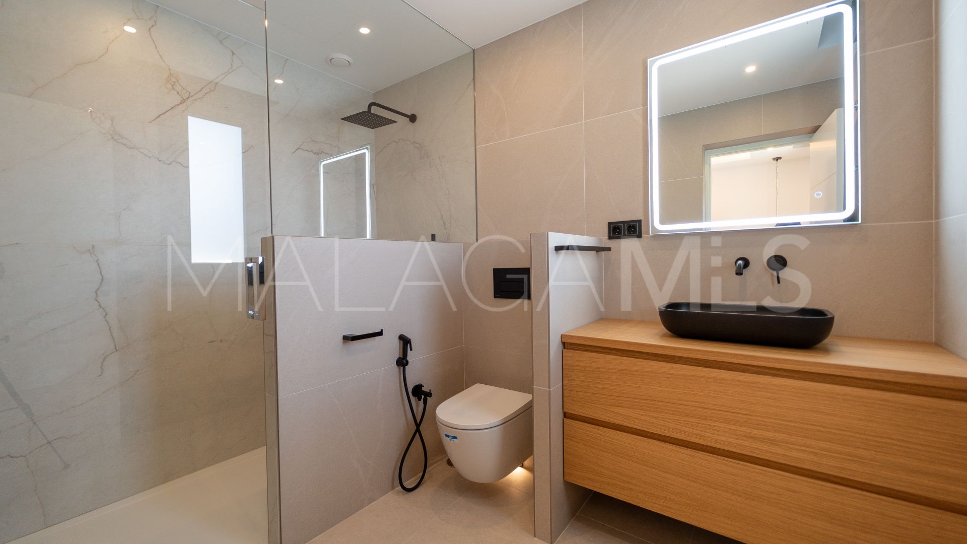 Villa for sale in El Coto