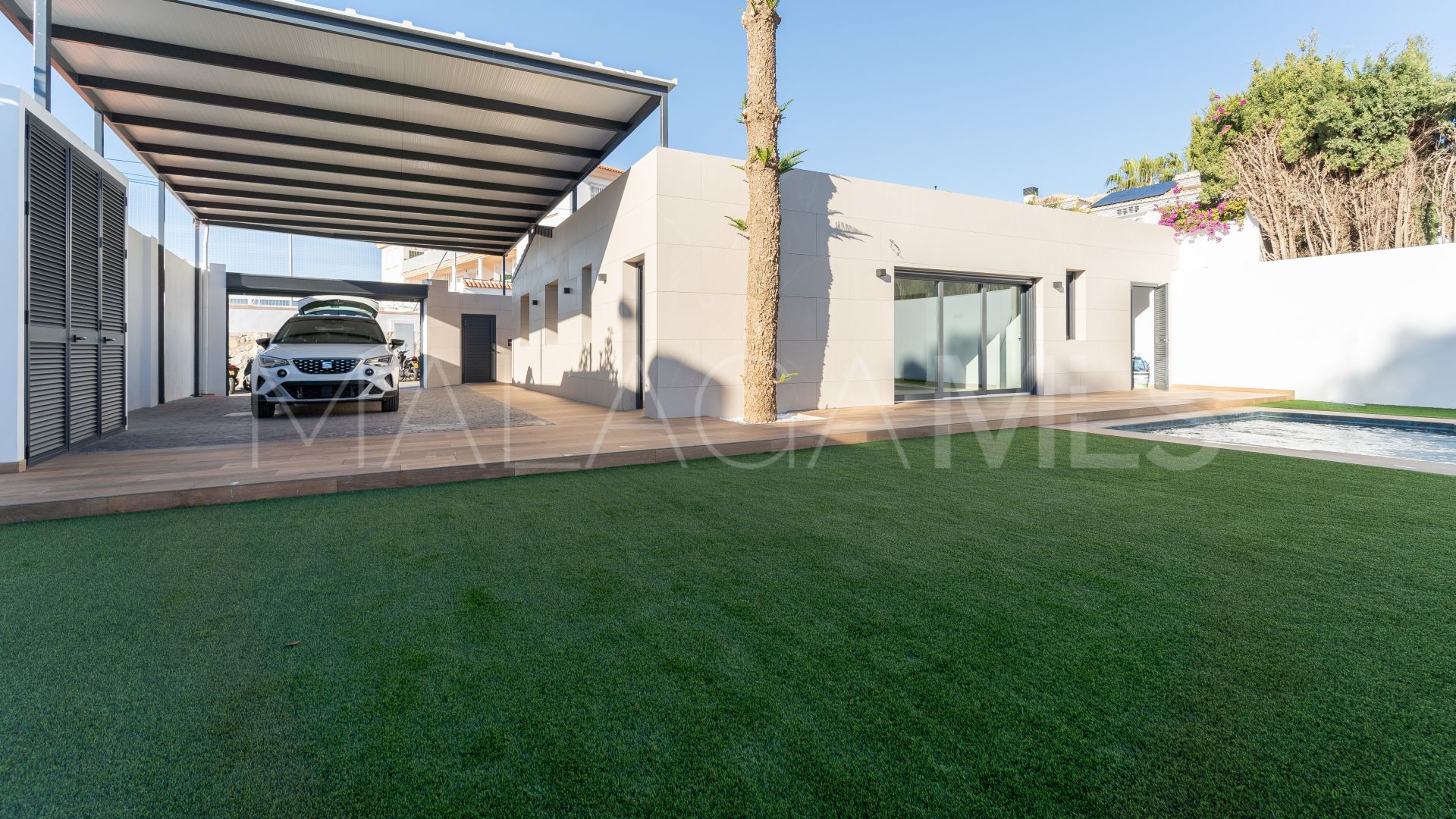 Villa for sale in El Coto