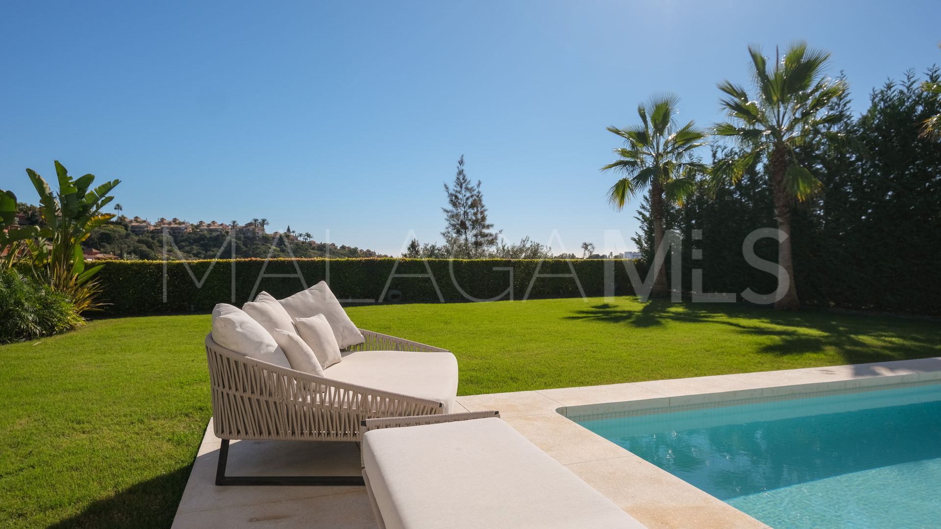 For sale villa in Marbella East with 4 bedrooms