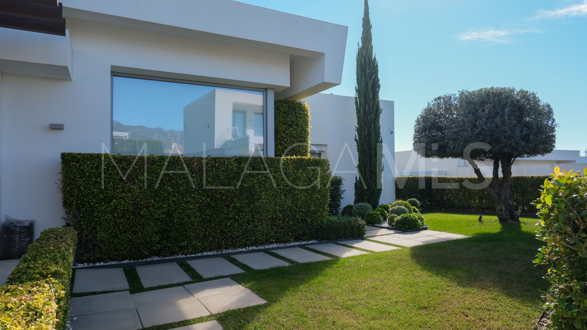 For sale villa in Marbella East with 4 bedrooms